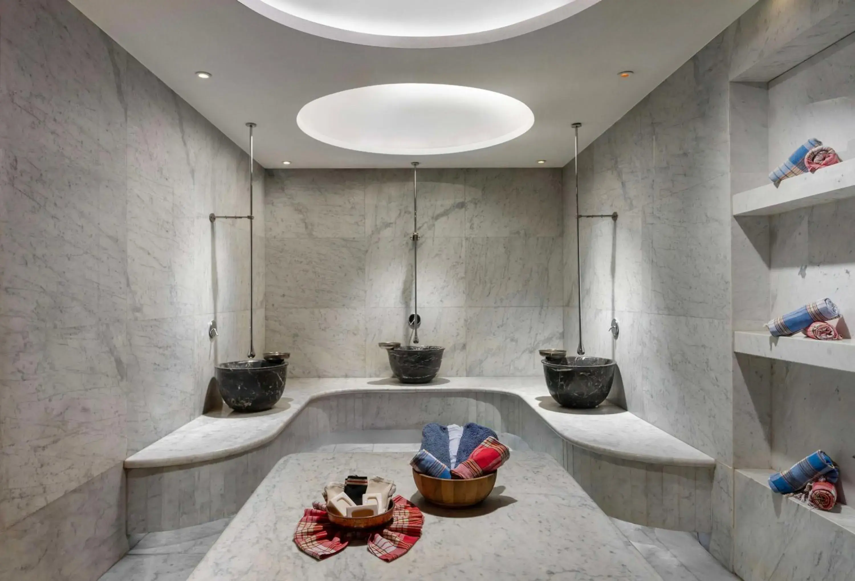 Fitness centre/facilities in Radisson Blu Hotel Istanbul Ottomare Fitness centre/facilities in Radisson Blu Hotel Istanbul Ottomare