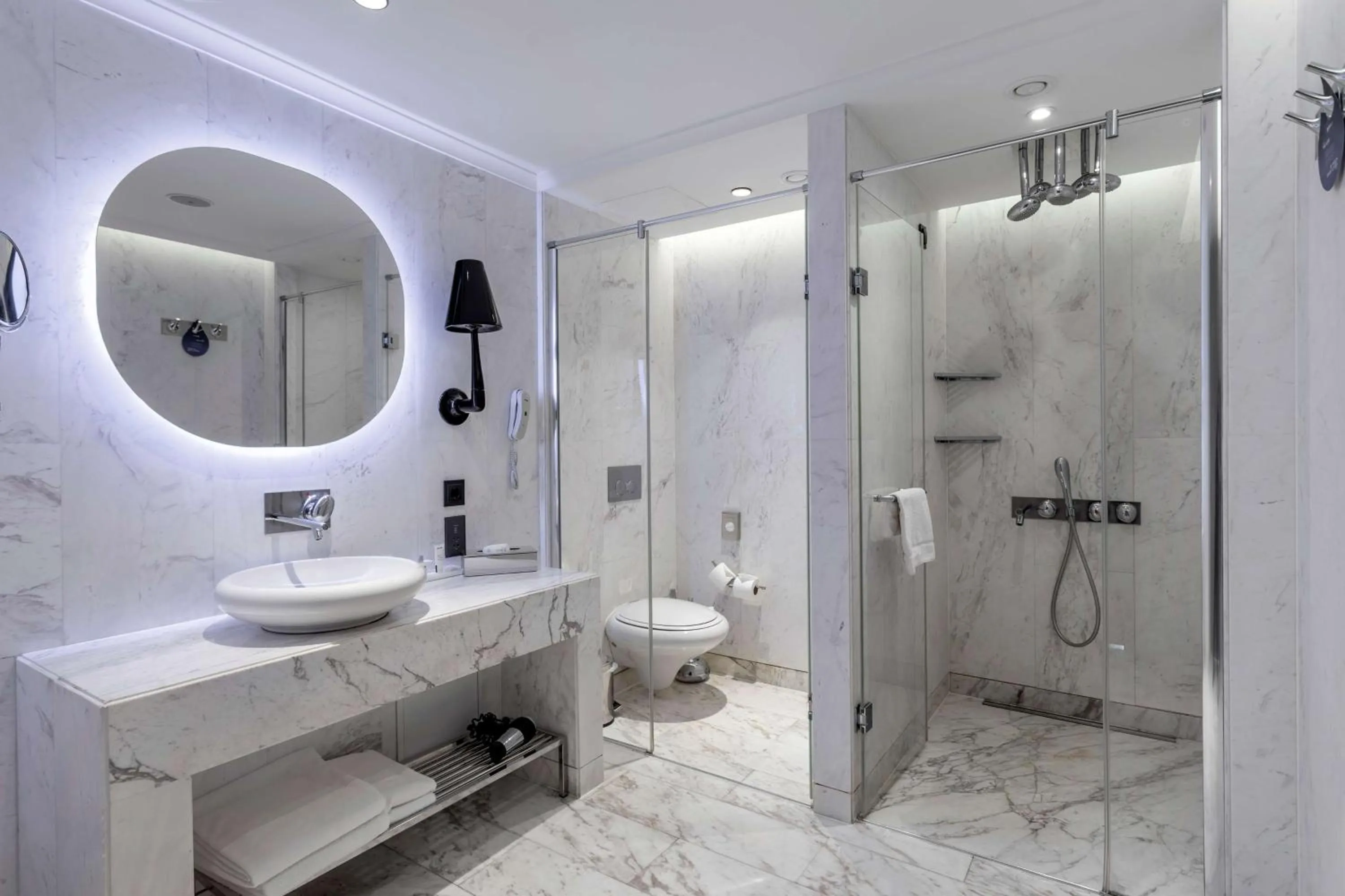 Bathroom in Radisson Blu Hotel Istanbul Ottomare