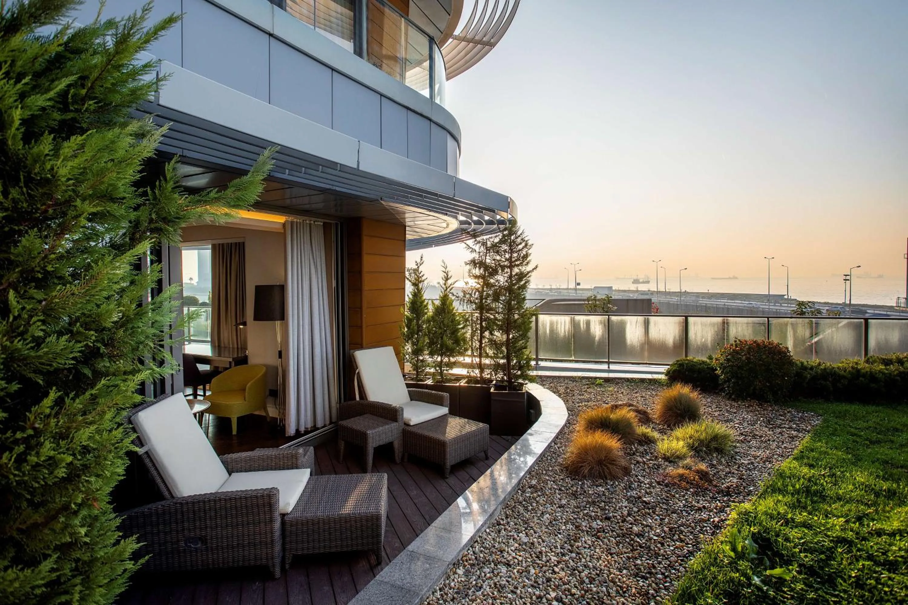 Patio in Radisson Blu Hotel Istanbul Ottomare