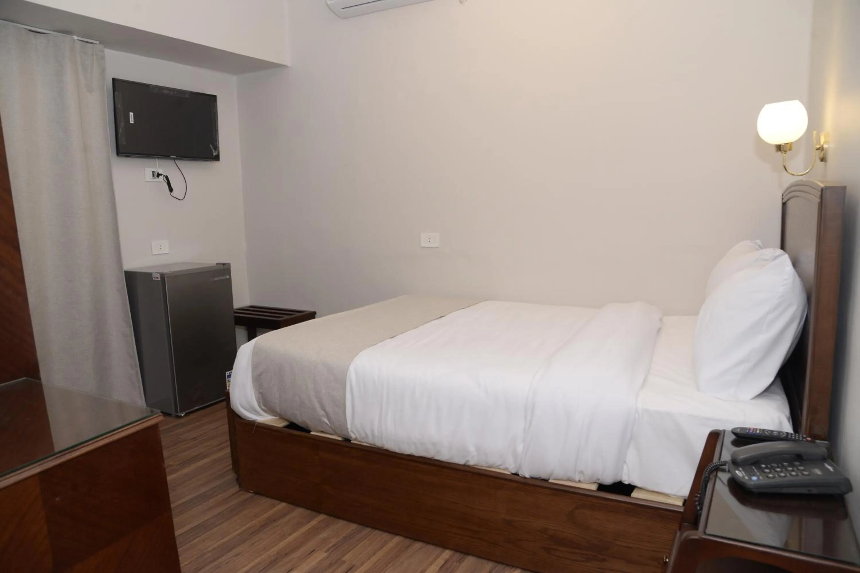 Bed in Lotus Hotel Cairo