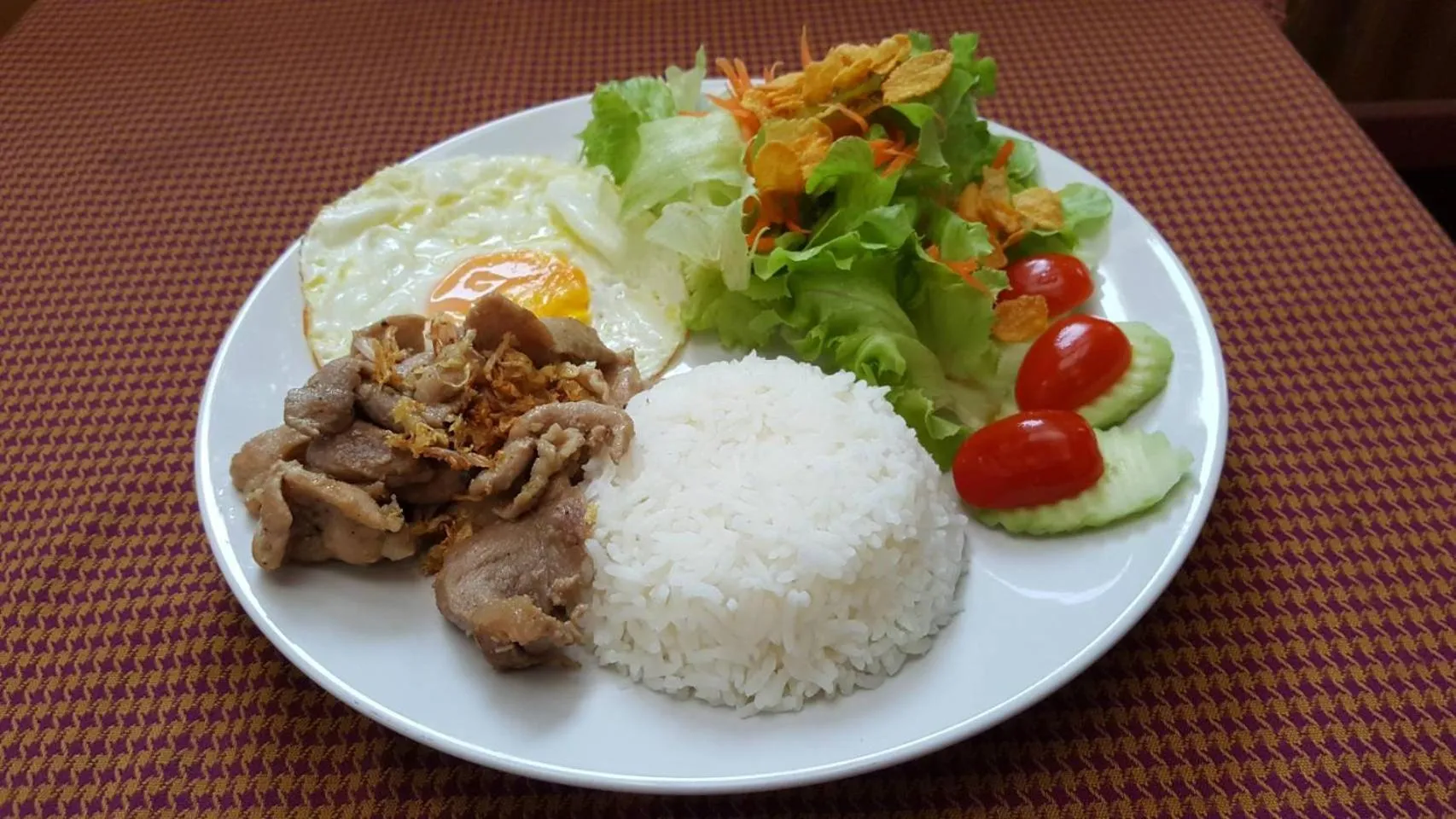 Food in Gordnuea Boutique House