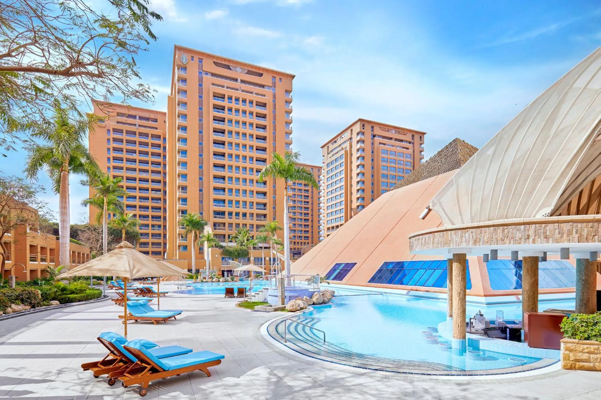 Swimming pool in Intercontinental Cairo Citystars by IHG