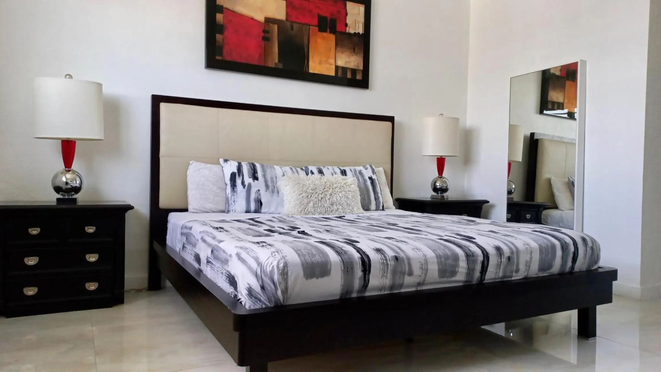 Bed in Penthouse Ocean Reserve