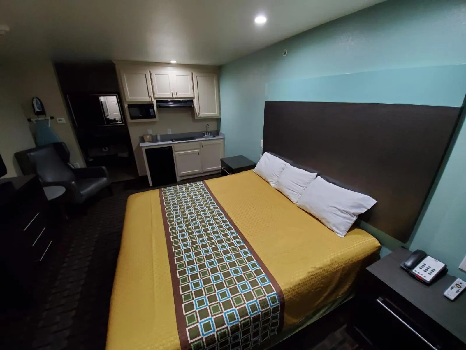 Bed in Scottish Inns White Settlement