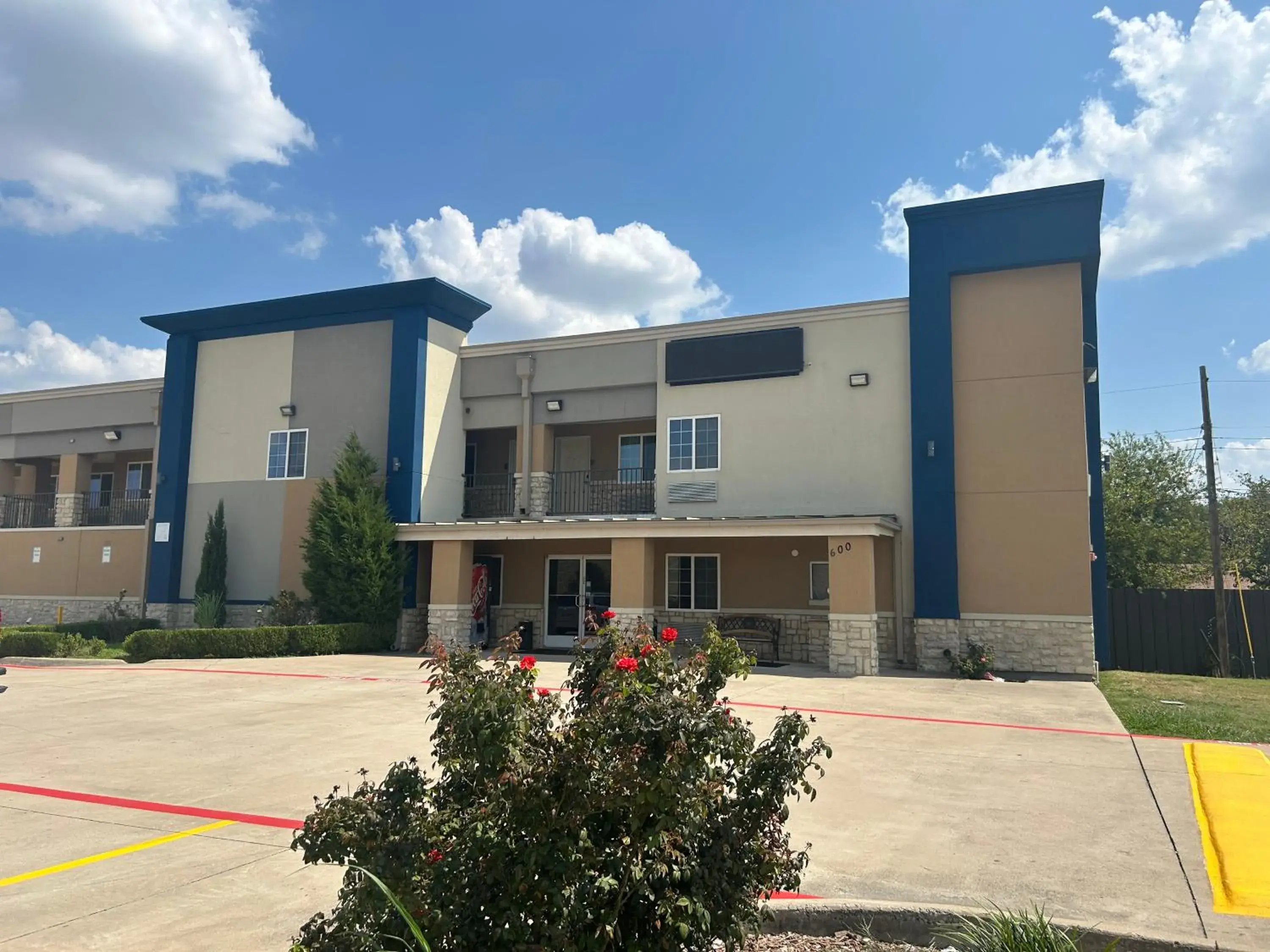 Property building in Scottish Inns White Settlement Property building in Scottish Inns White Settlement