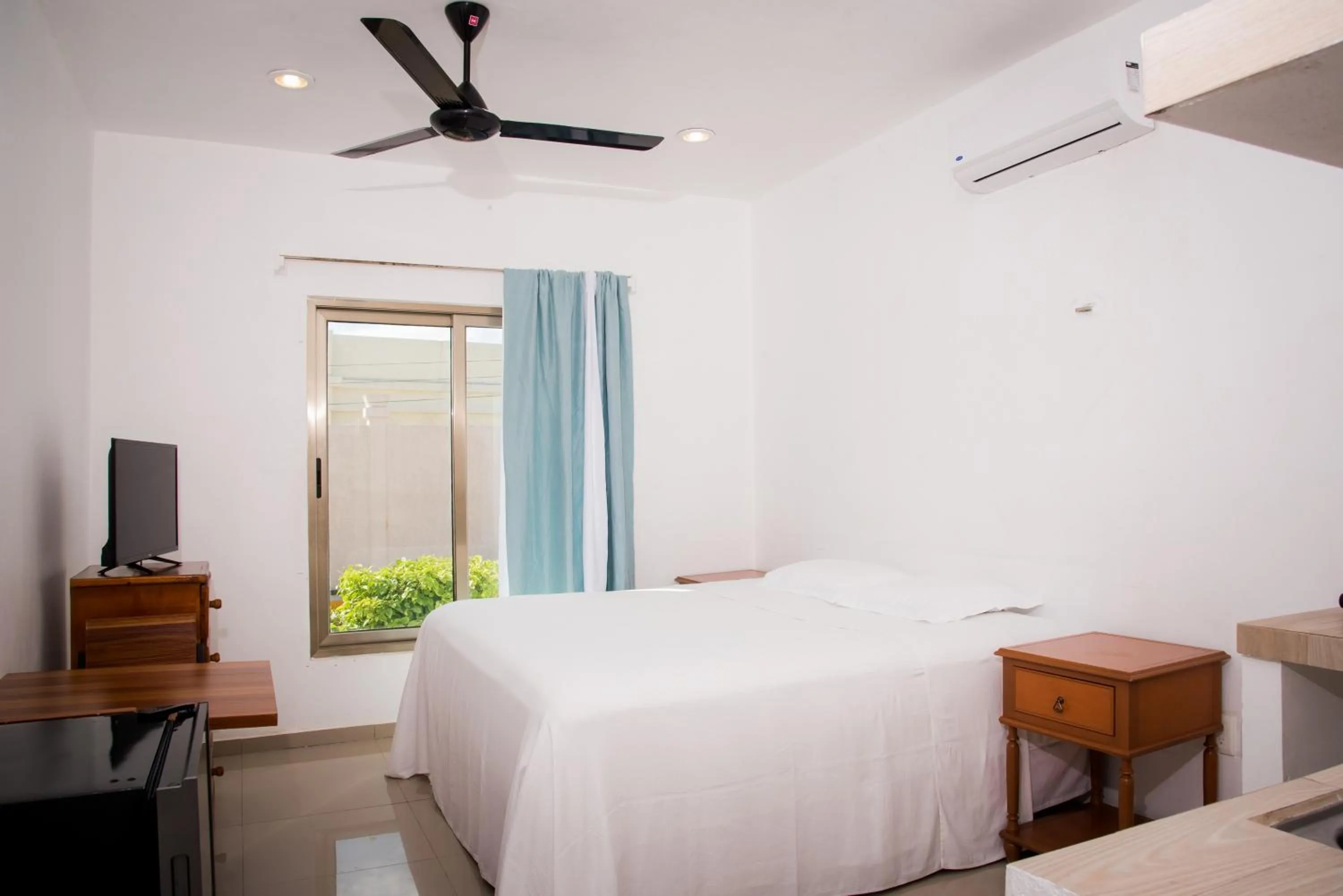 Bed in Villa Elena Isla Mujeres