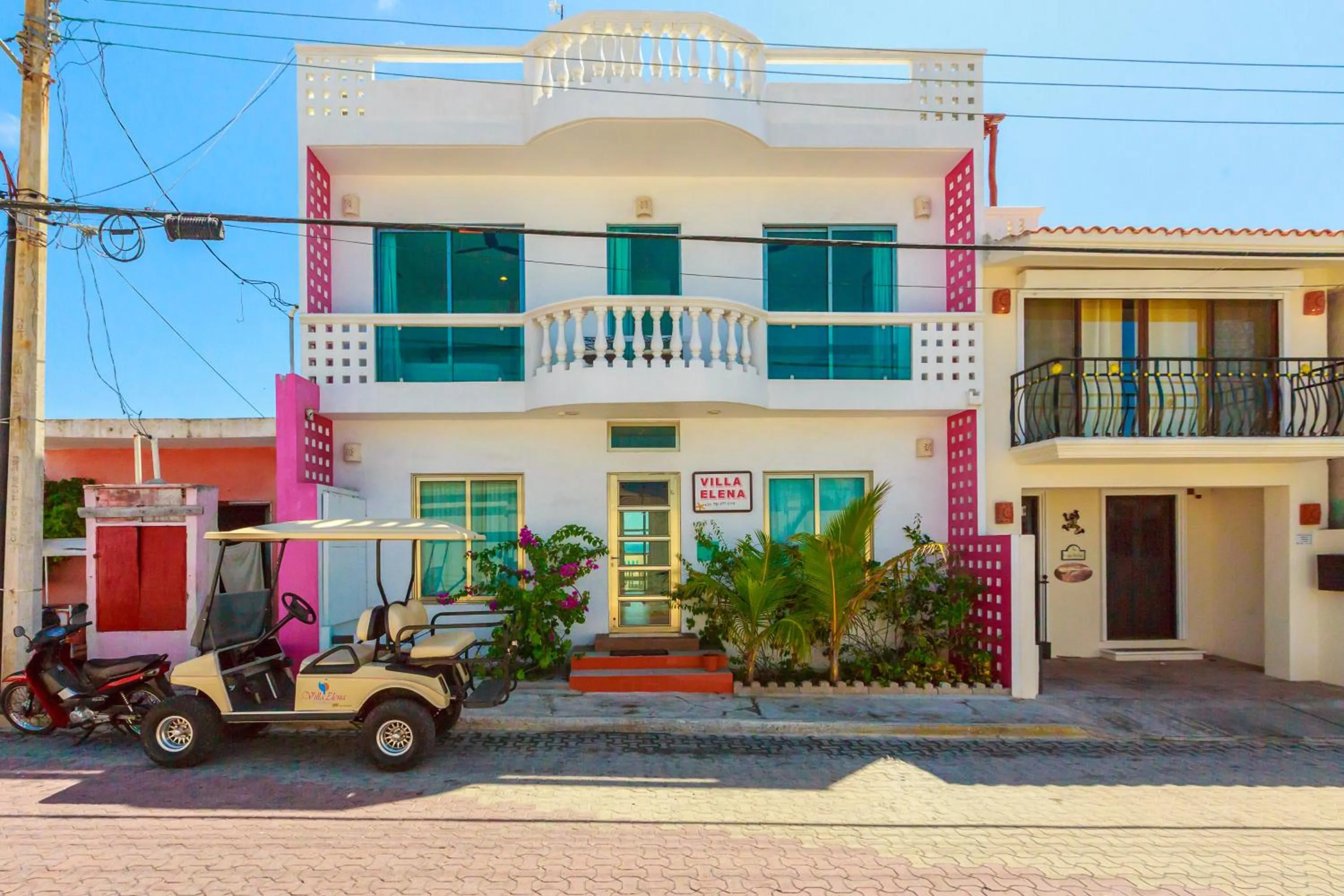 Facade/entrance in Villa Elena Isla Mujeres