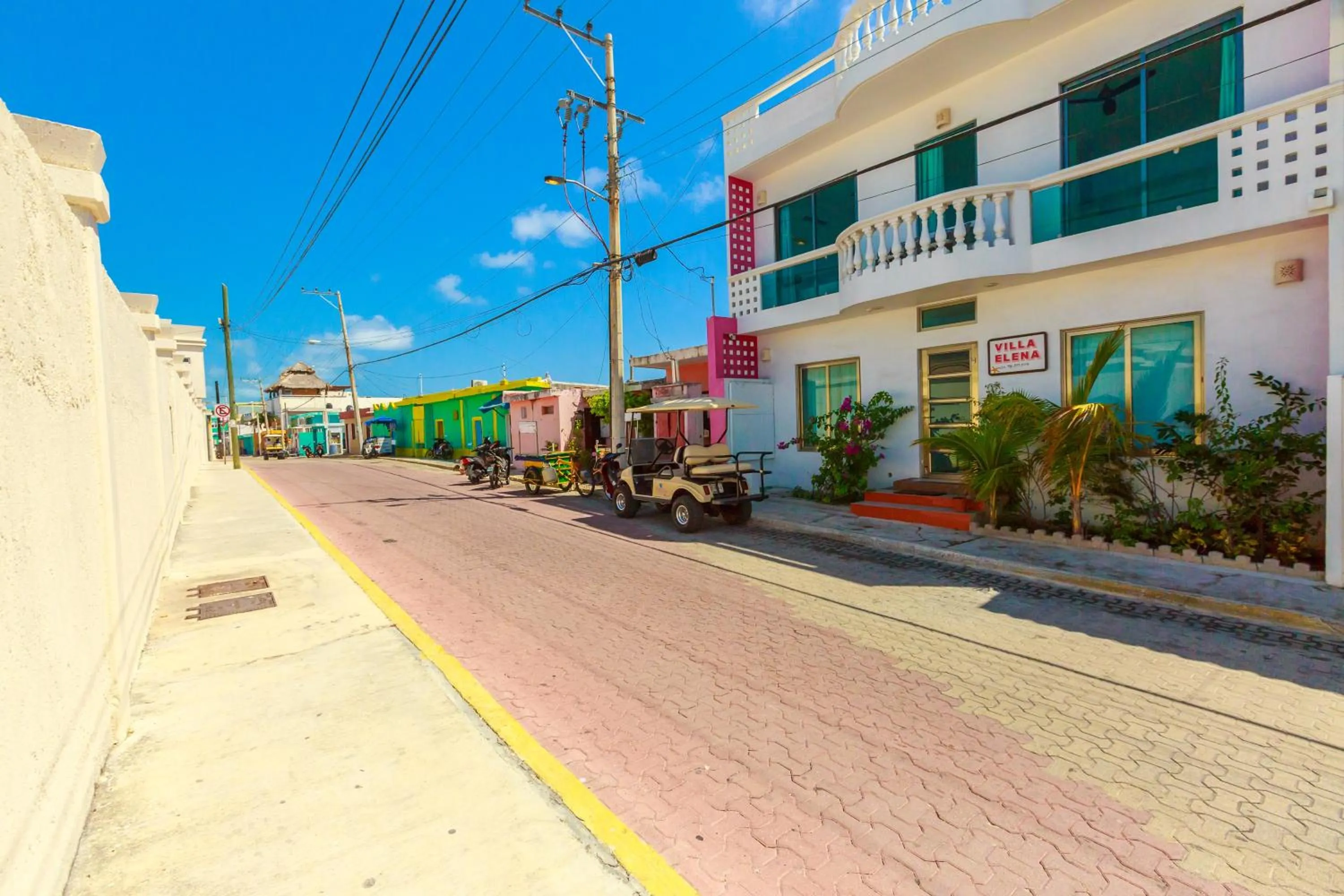 Street view in Villa Elena Isla Mujeres