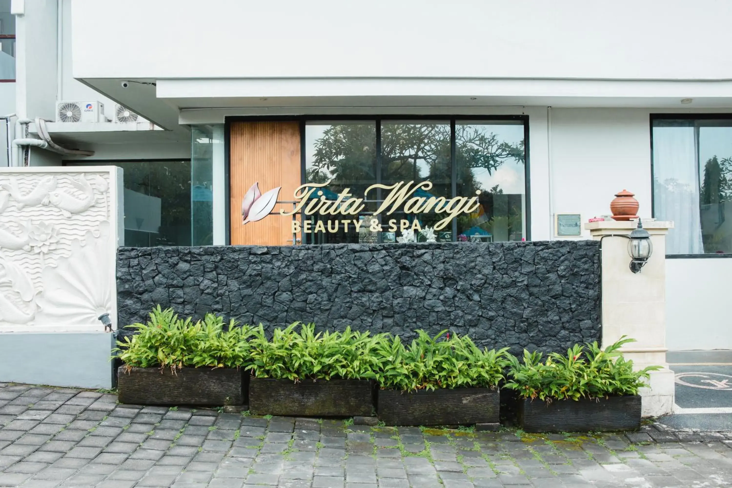 Spa and wellness centre/facilities in Grand Kesambi Resort and Villas Seminyak Spa and wellness centre/facilities in Grand Kesambi Resort and Villas Seminyak