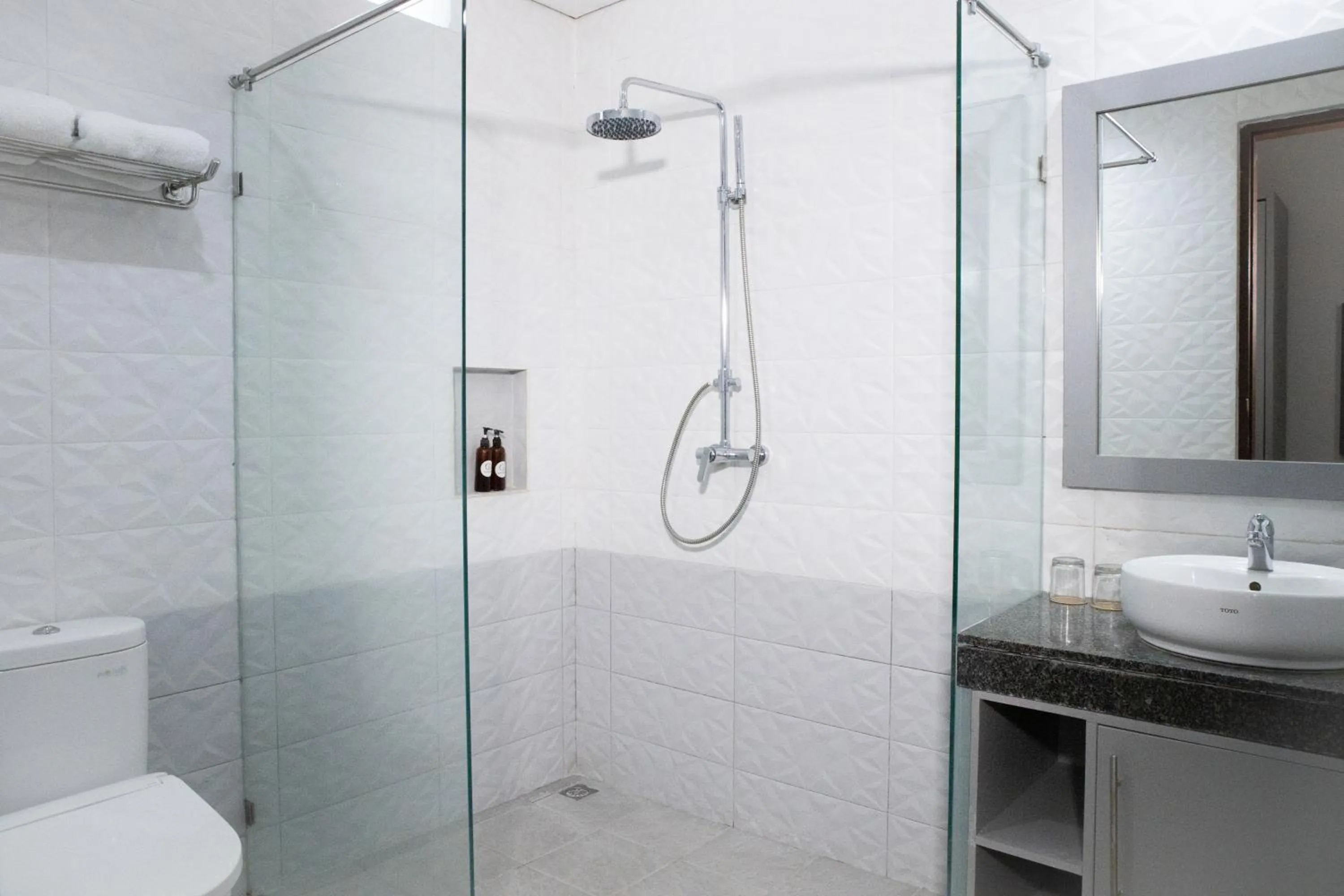 Toilet in Grand Kesambi Resort and Villas Seminyak