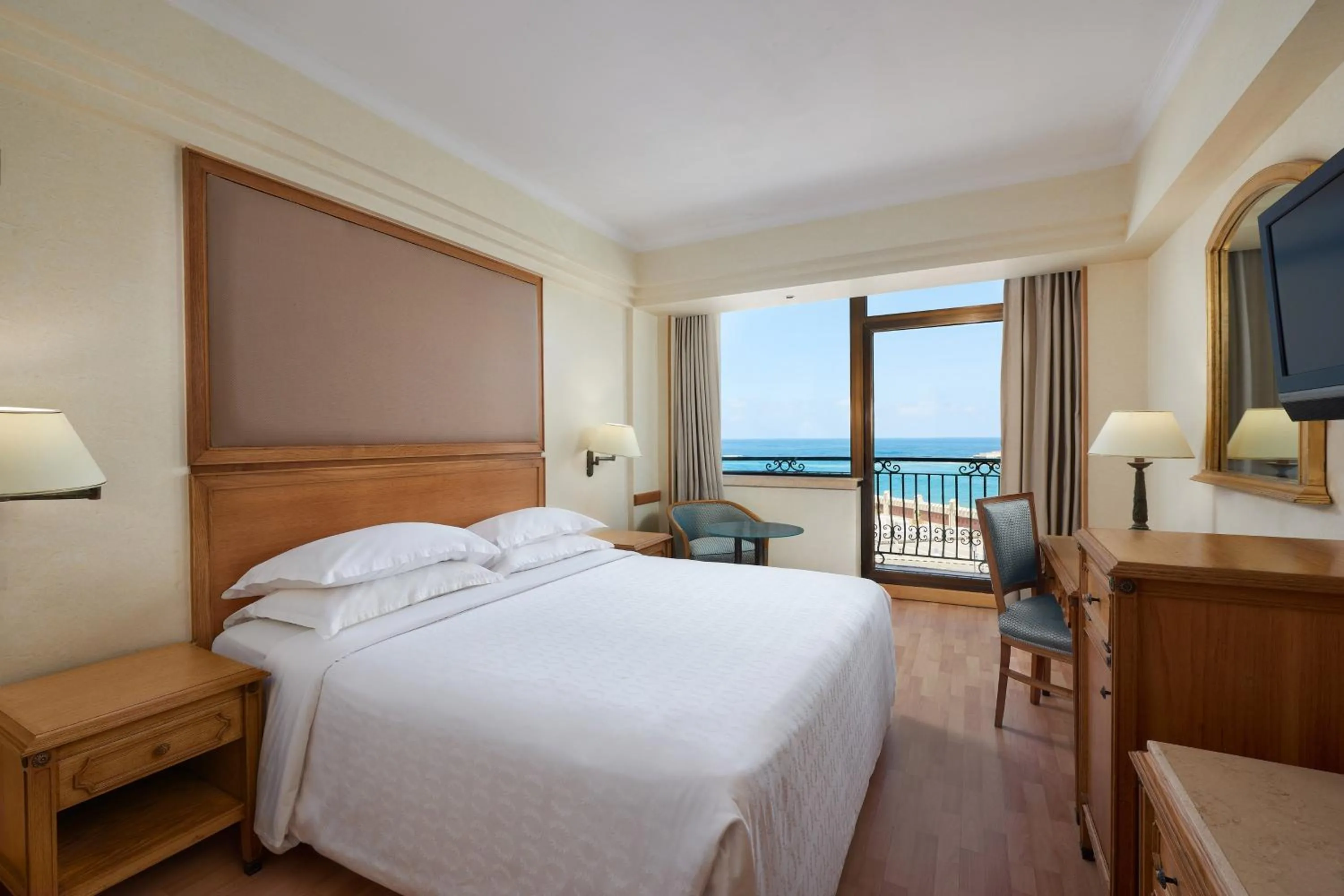 Photo of the whole room, Bed in Sheraton Montazah Hotel