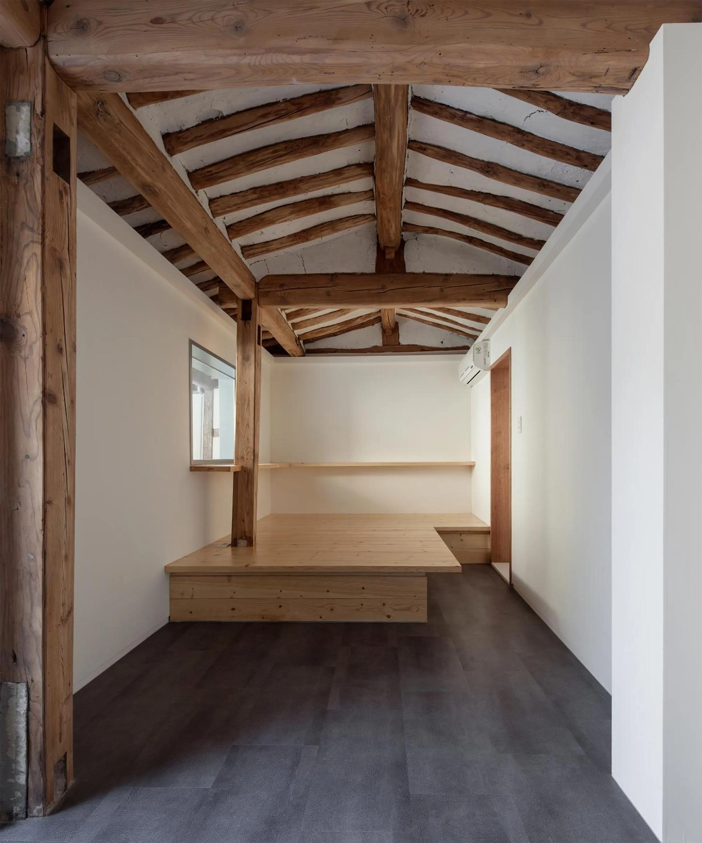 Area and facilities in Side Hanok Residence