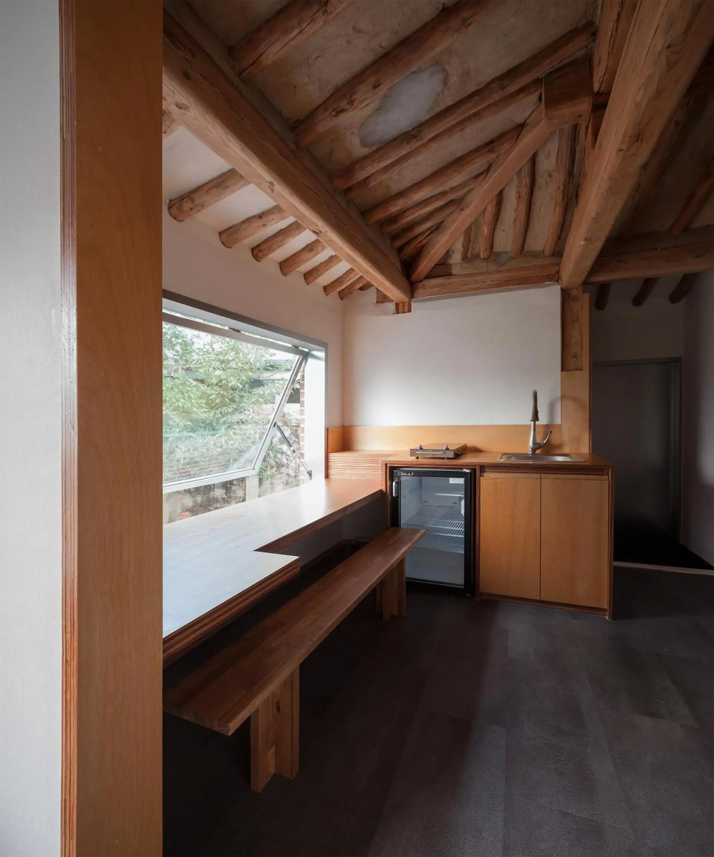 Side Hanok Residence Side Hanok Residence