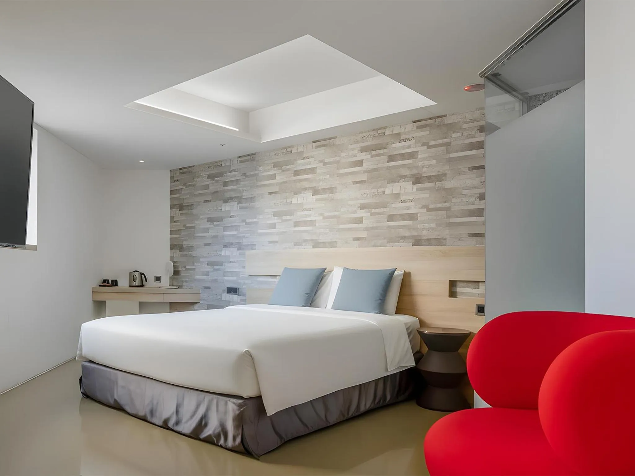 Bed in CHECK inn Taichung Liming