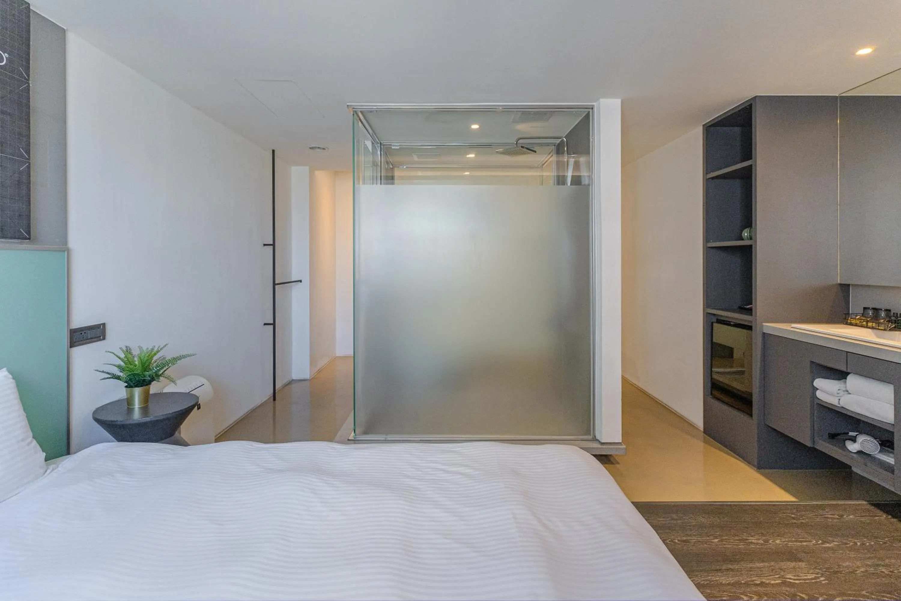 Bedroom, Bed in CHECK inn Taichung Liming