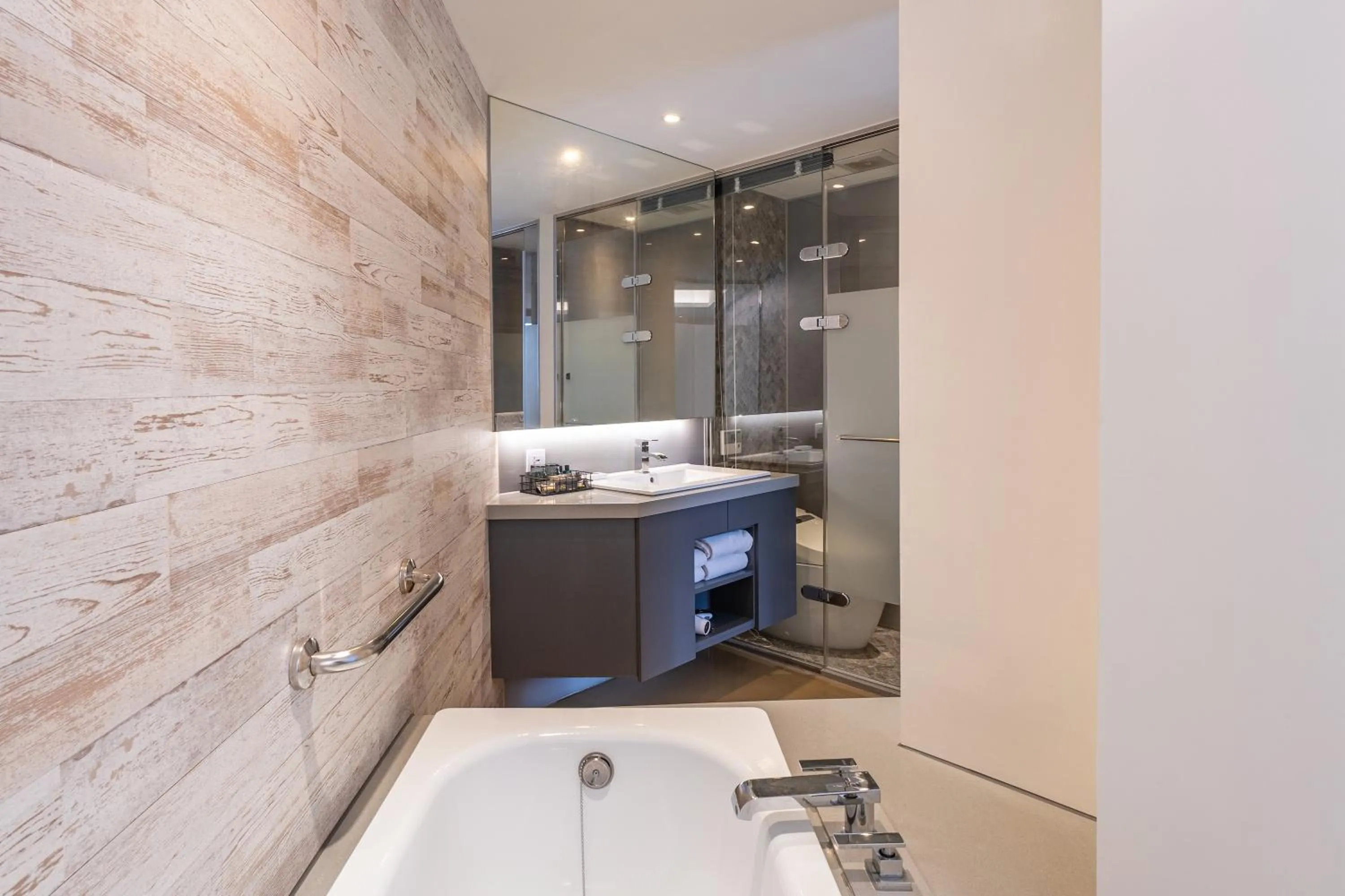 Bathroom in CHECK inn Taichung Liming