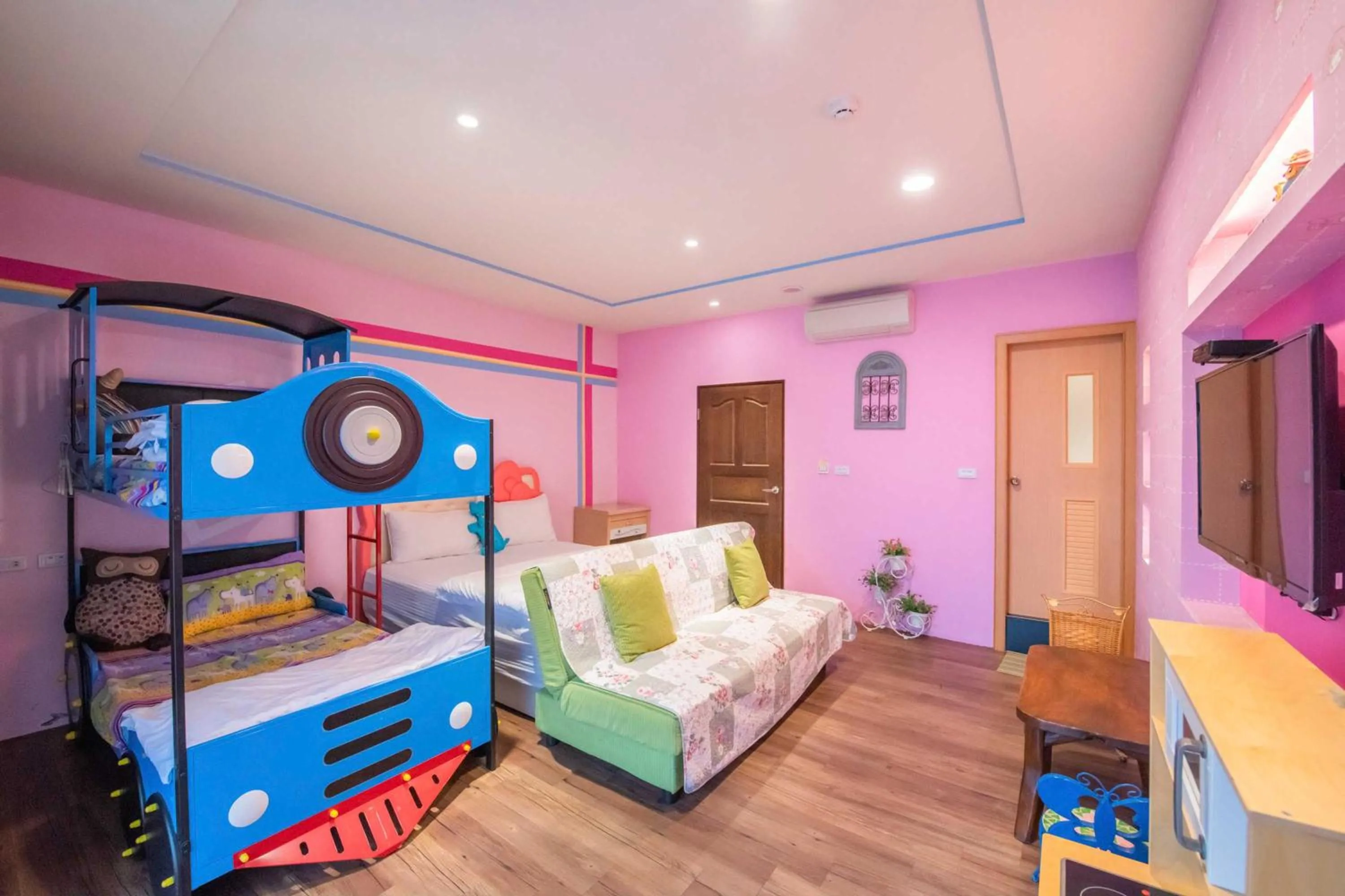 Apartment in Mushroom Garden
