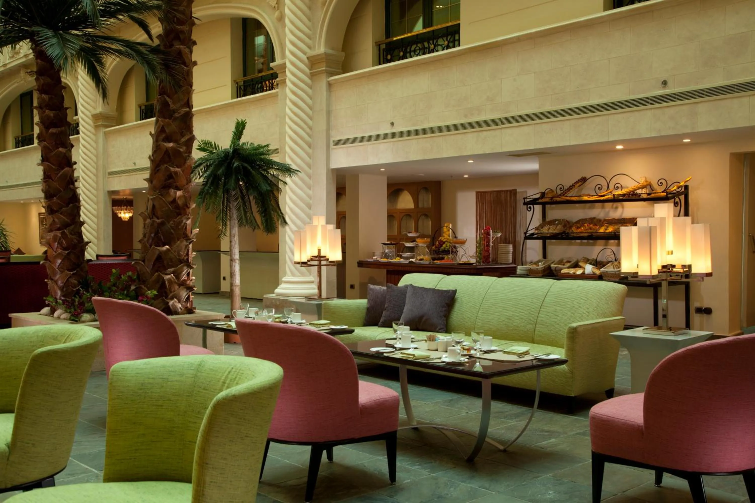 Restaurant/places to eat in Sonesta Hotel Tower & Casino Cairo