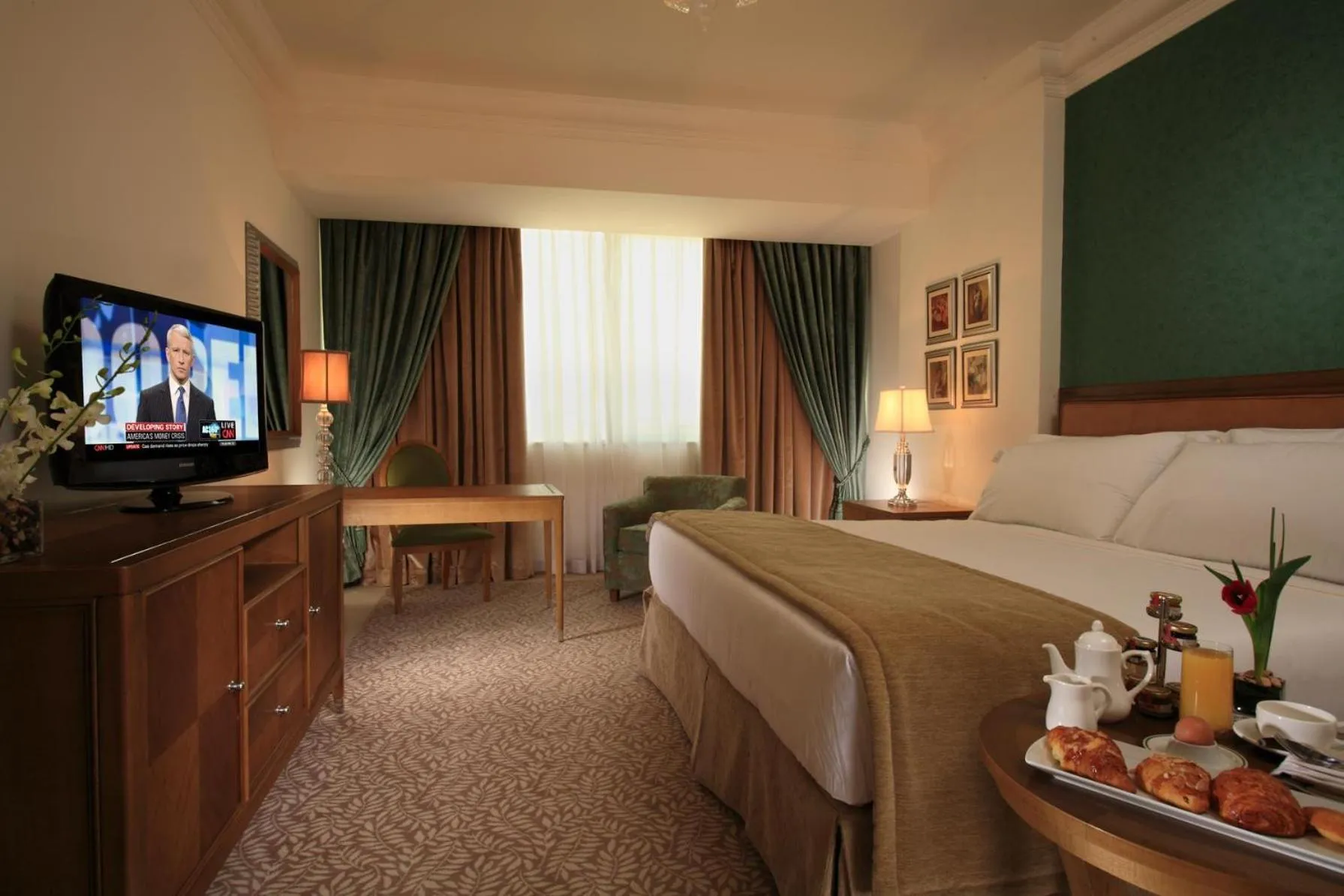 Photo of the whole room, Bed in Sonesta Hotel Tower & Casino Cairo