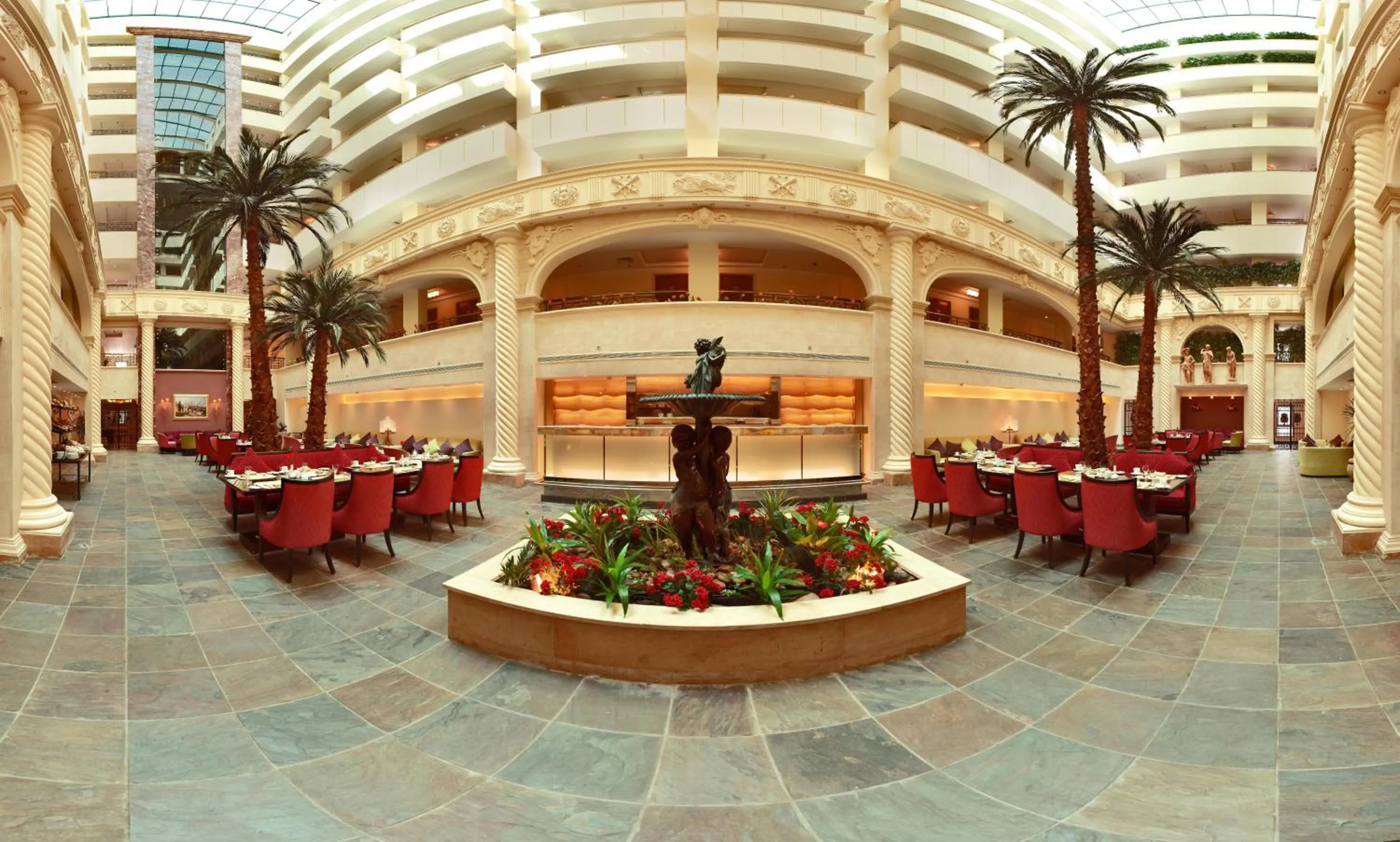 Restaurant/places to eat in Sonesta Hotel Tower & Casino Cairo