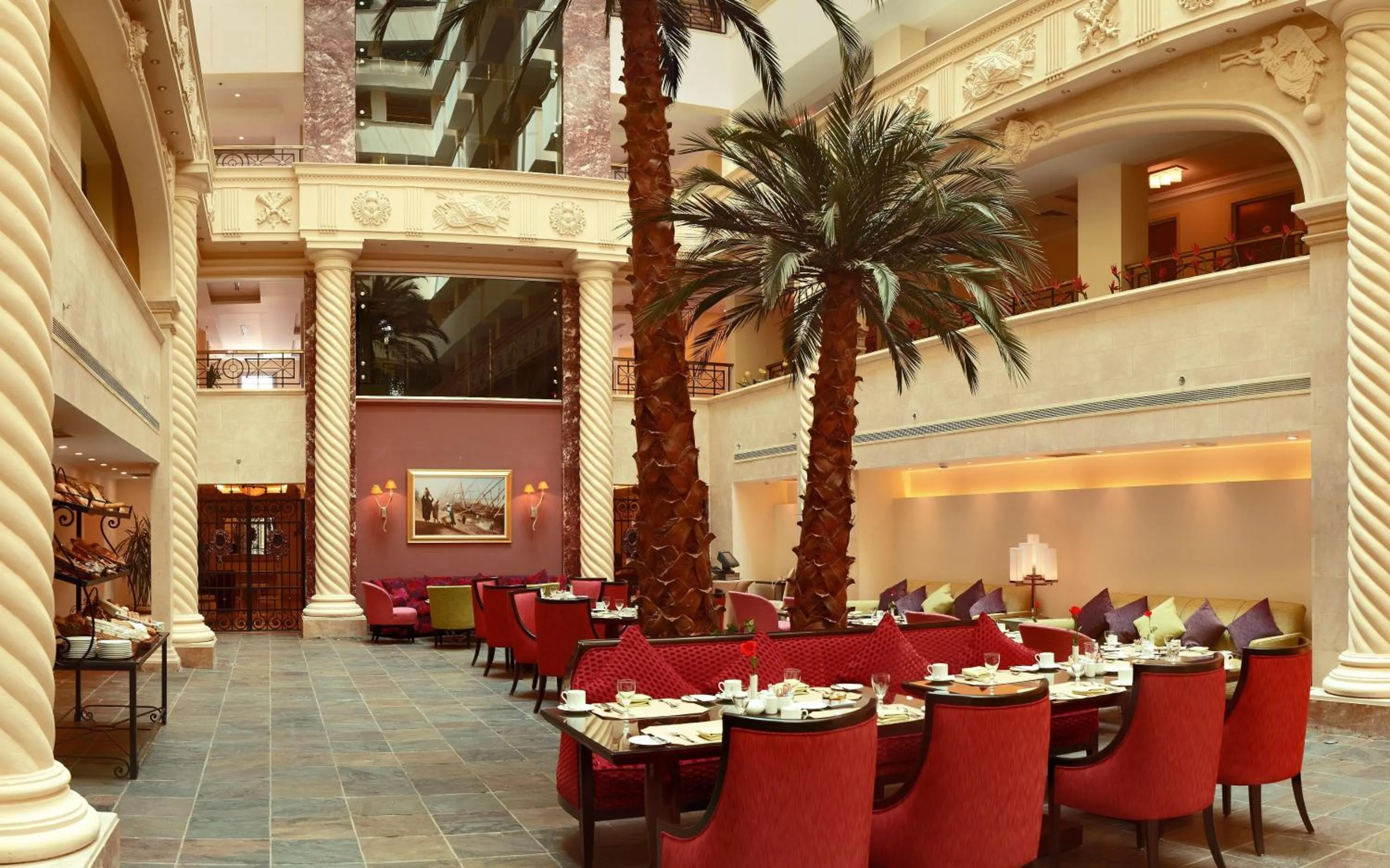 Restaurant/places to eat in Sonesta Hotel Tower & Casino Cairo