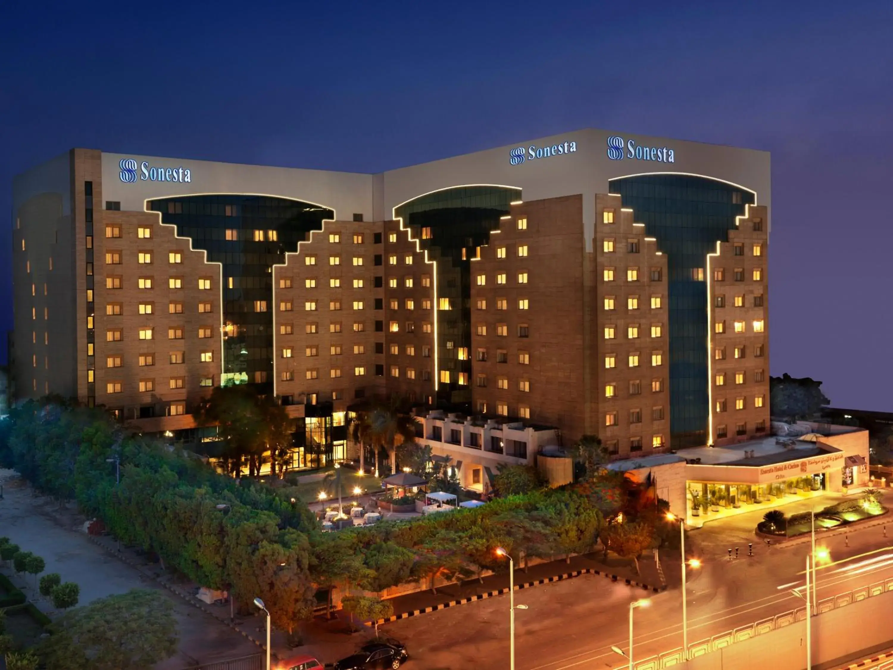 Property building in Sonesta Hotel Tower & Casino Cairo Property building in Sonesta Hotel Tower & Casino Cairo