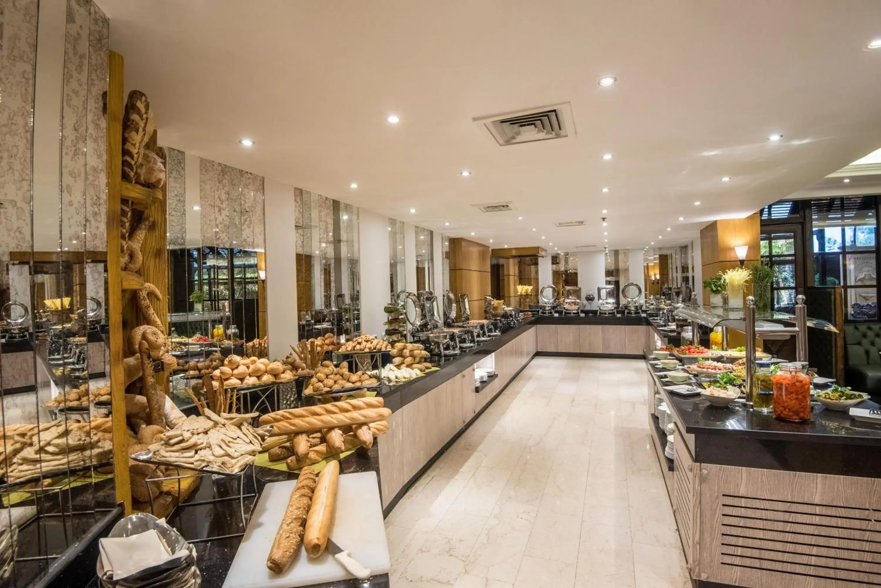 Restaurant/places to eat in Sonesta Hotel Tower & Casino Cairo Restaurant/places to eat in Sonesta Hotel Tower & Casino Cairo