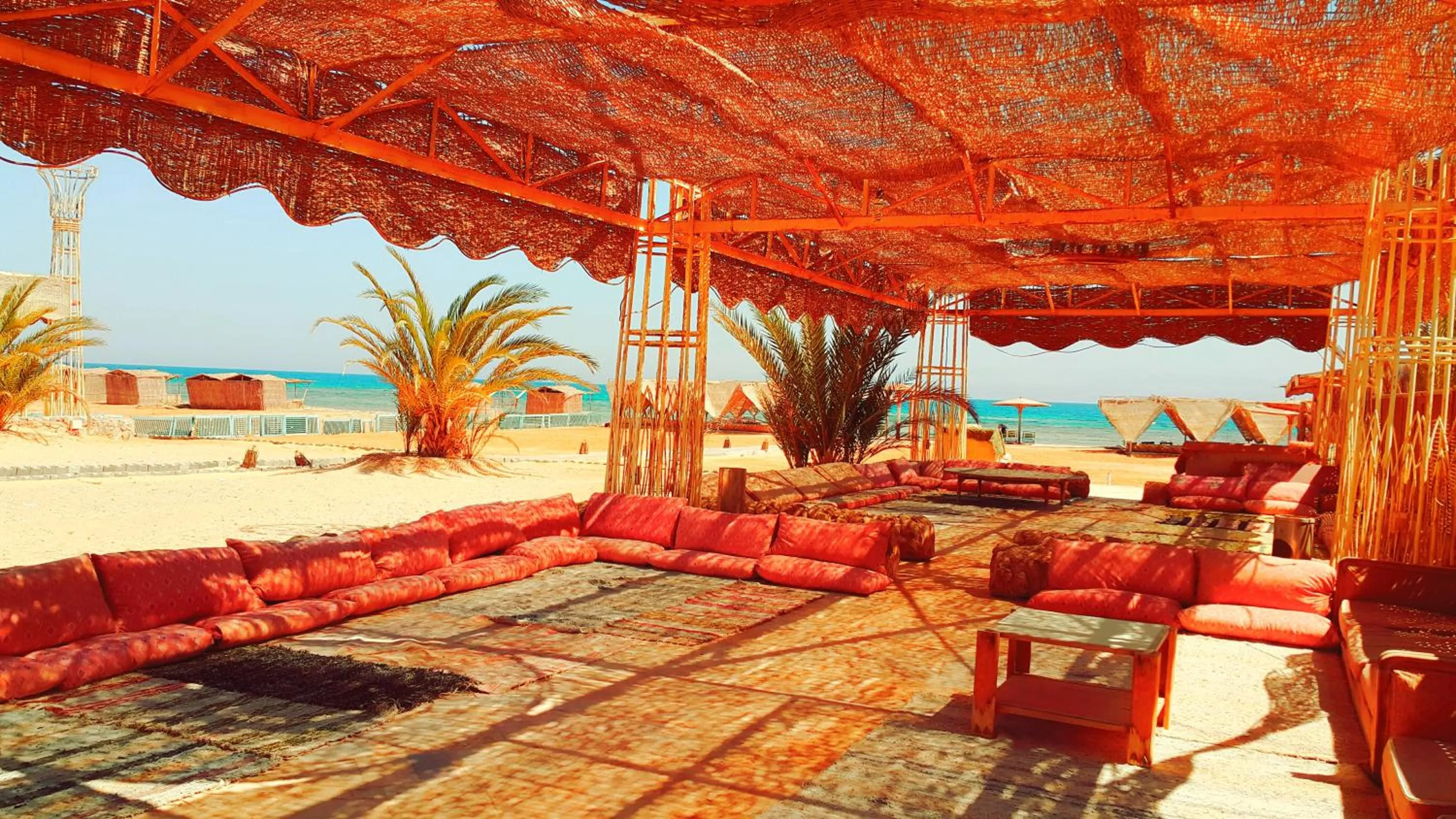 Restaurant/places to eat in Ciao Hotel