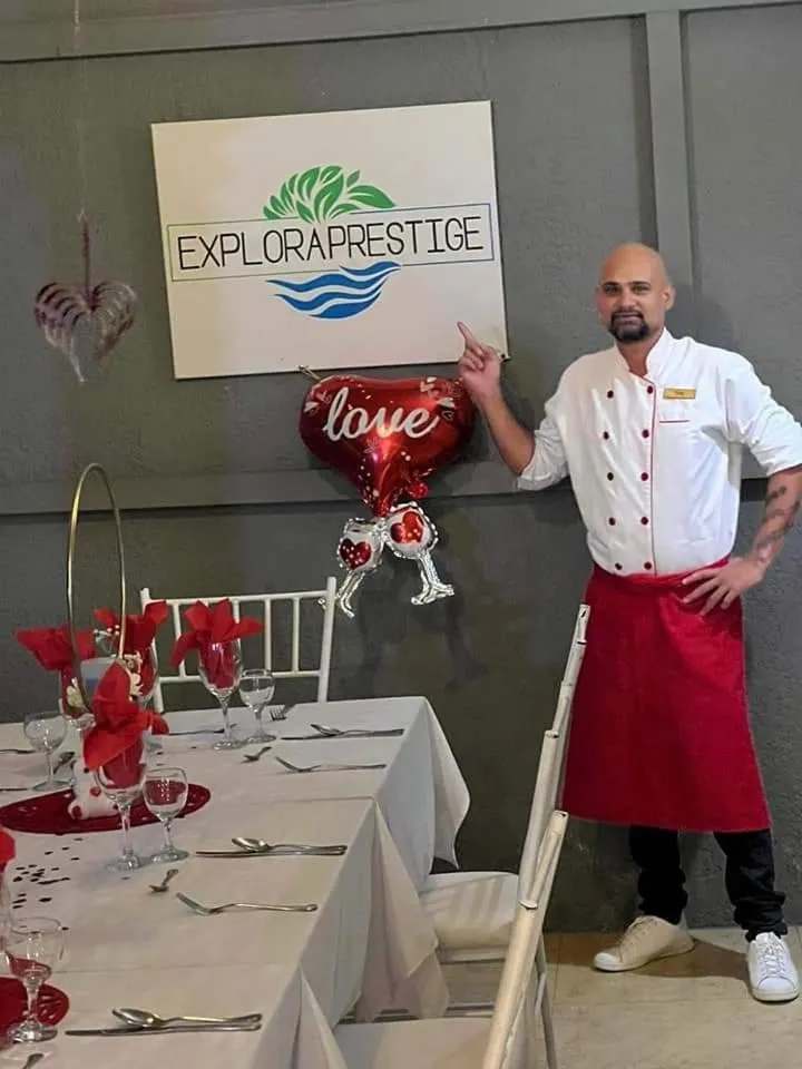 Restaurant/places to eat in Explora Prestige