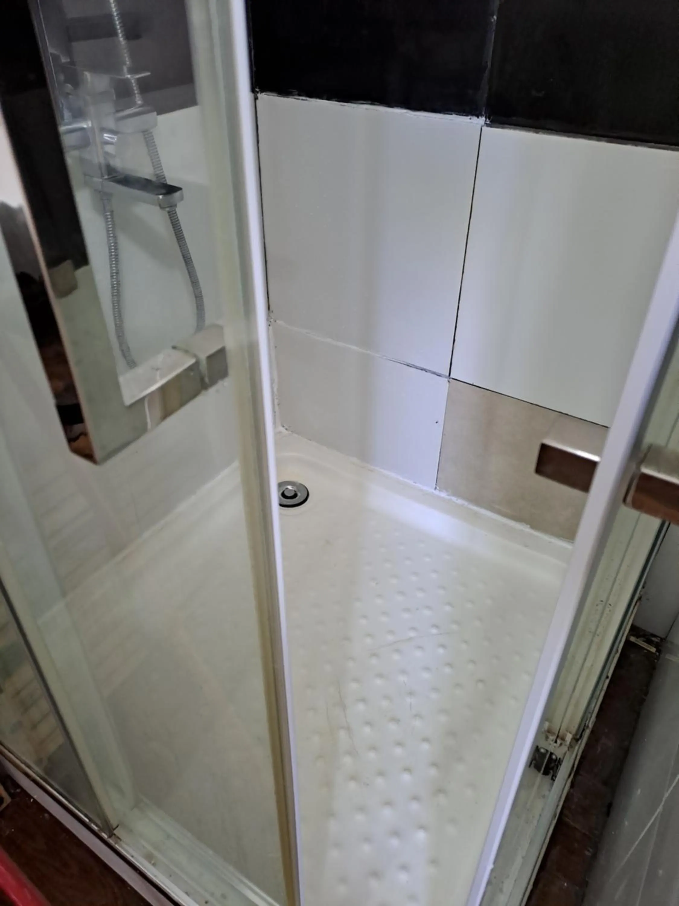 Shower in Explora Prestige