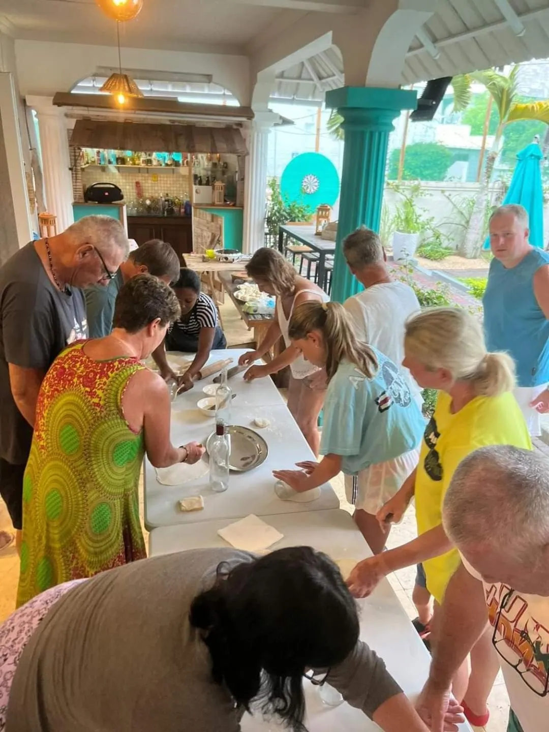 Restaurant/places to eat in Explora Prestige