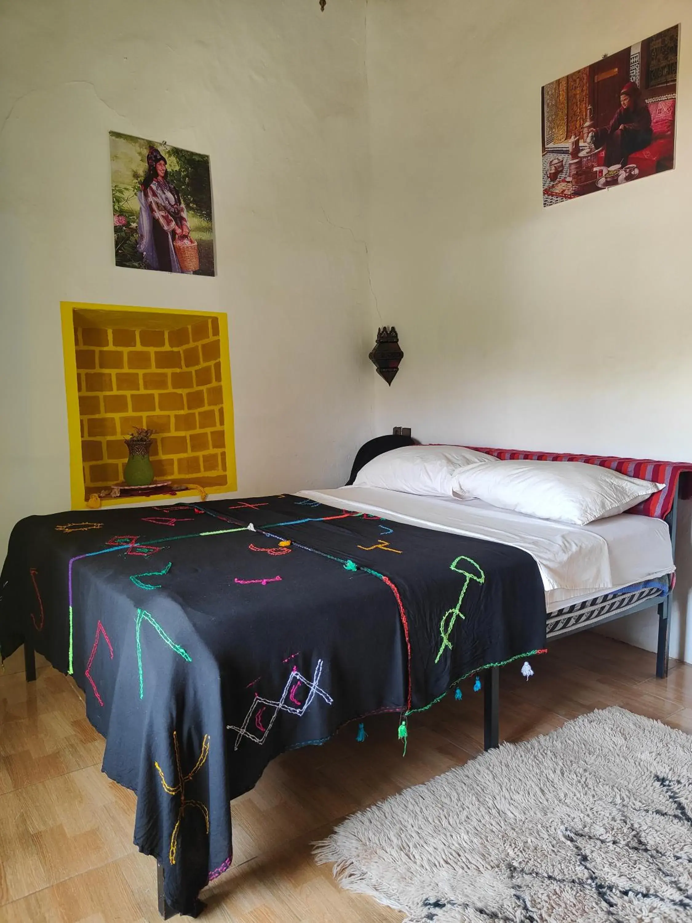 Standard Double Room with Shared Bathroom in Le Retour au calme Maison d'hôtes Standard Double Room with Shared Bathroom in Le Retour au calme Maison d'hôtes