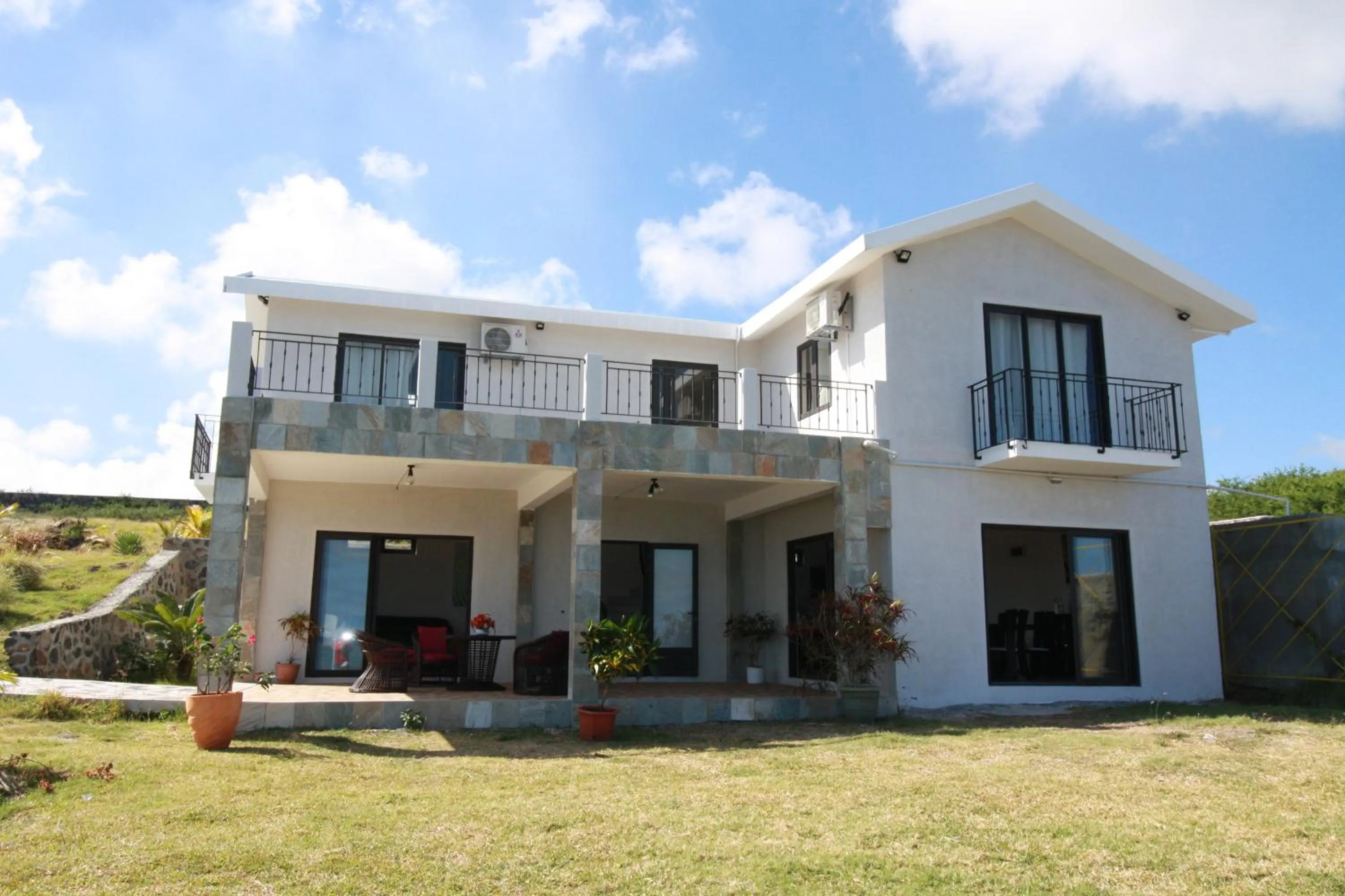 Property building in Villas Vetiver