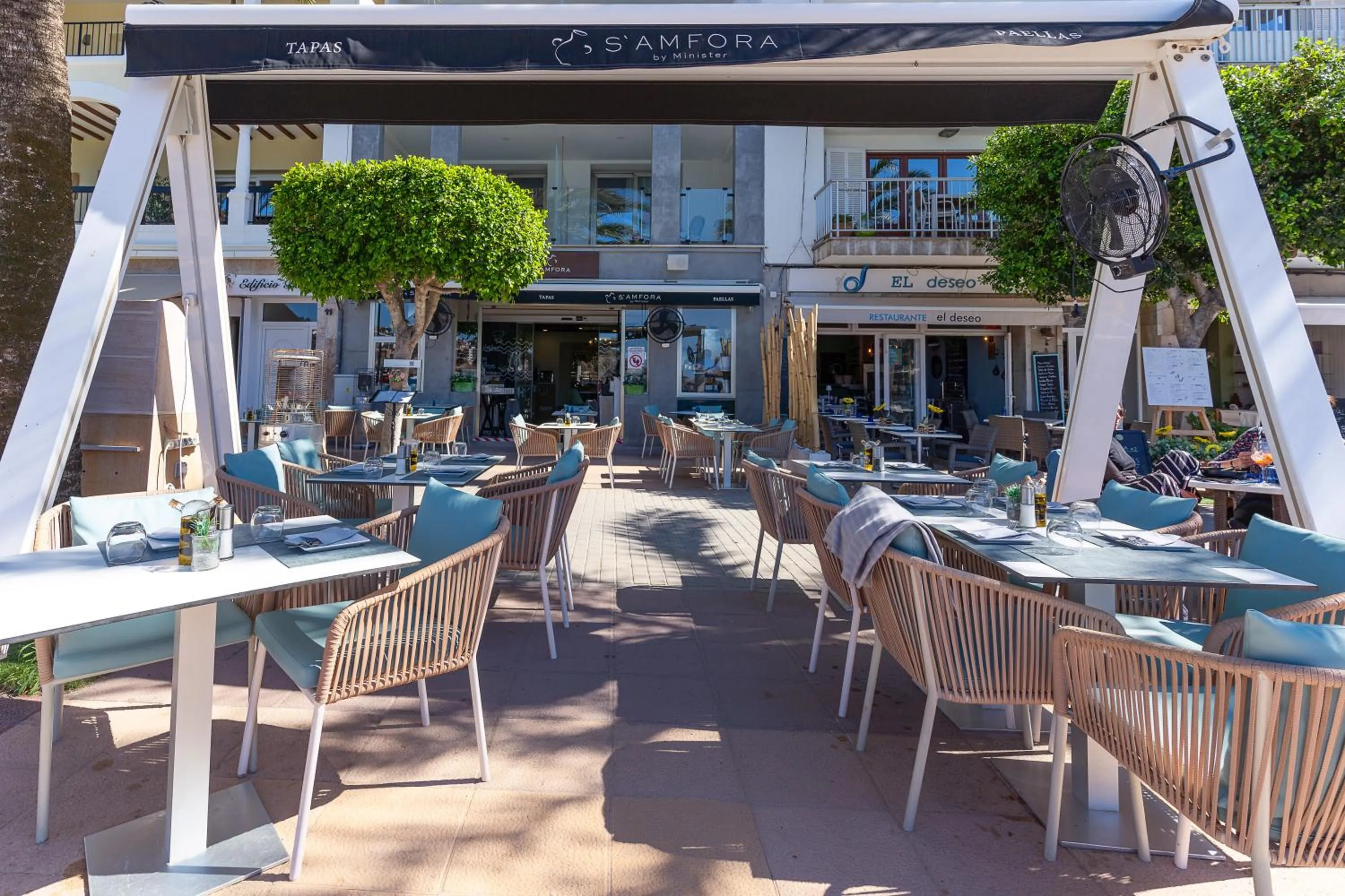 Restaurant/places to eat in Hotel Boutique Minister 4Sup