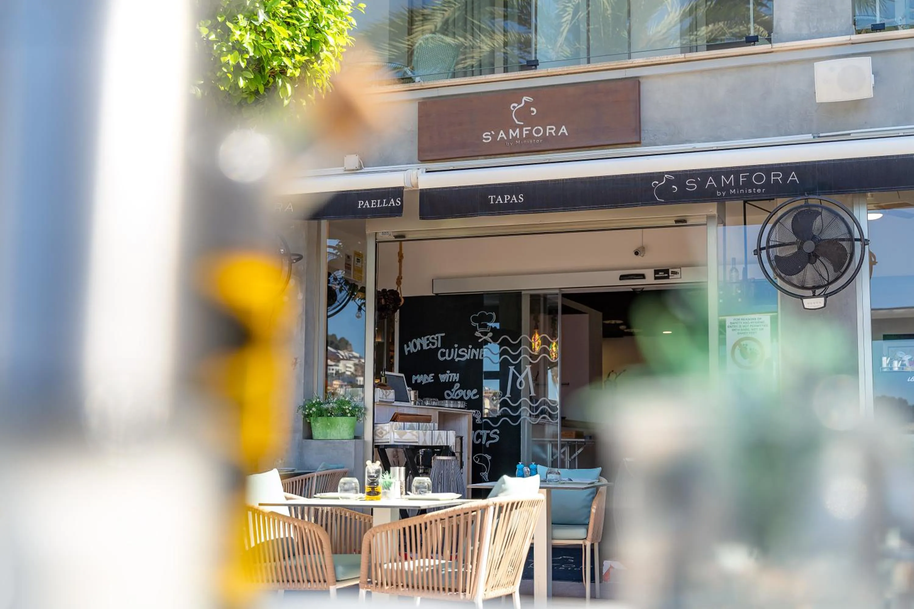 Restaurant/places to eat in Hotel Boutique Minister 4Sup