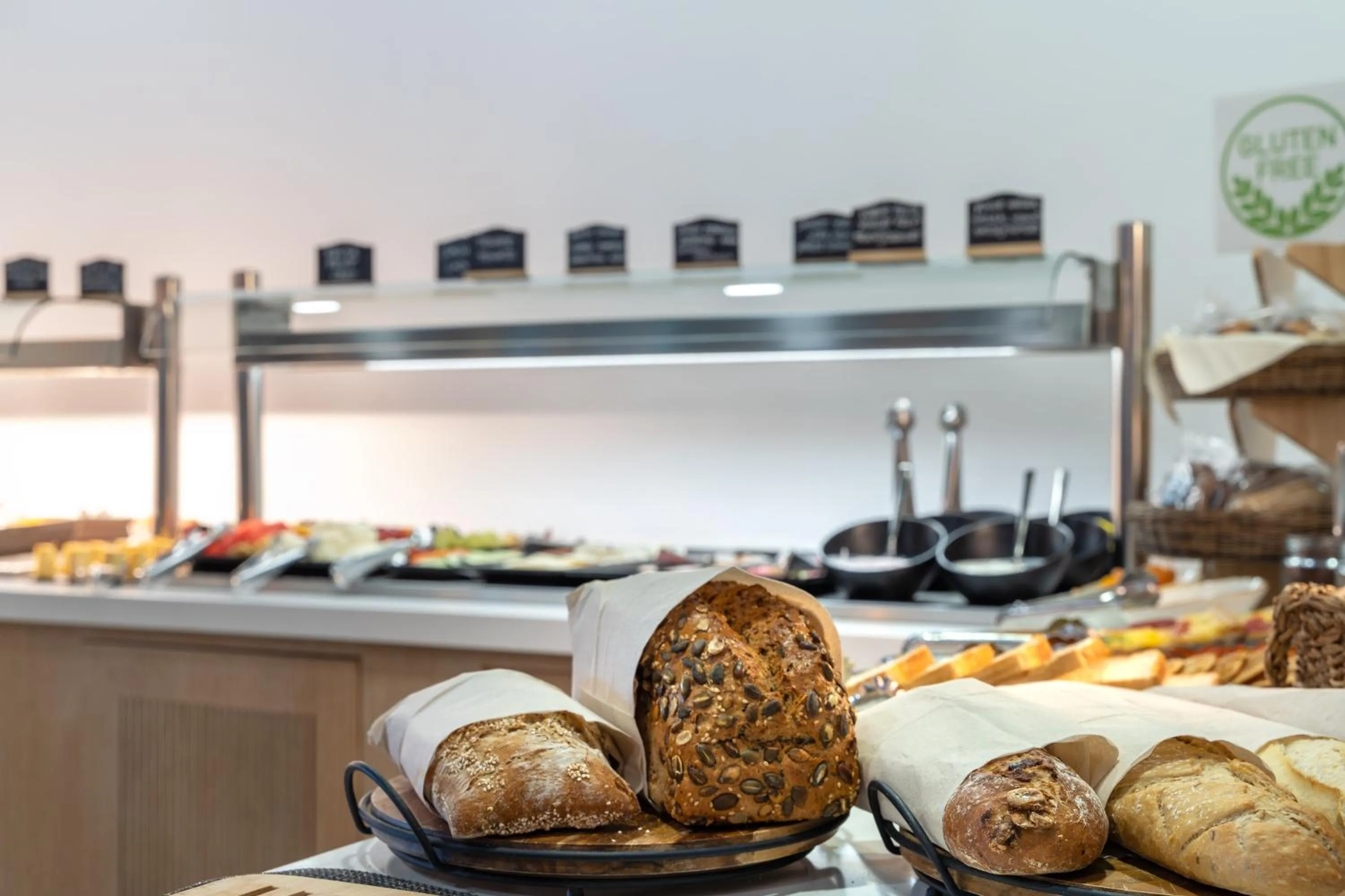 Buffet breakfast in Hotel Boutique Minister 4Sup