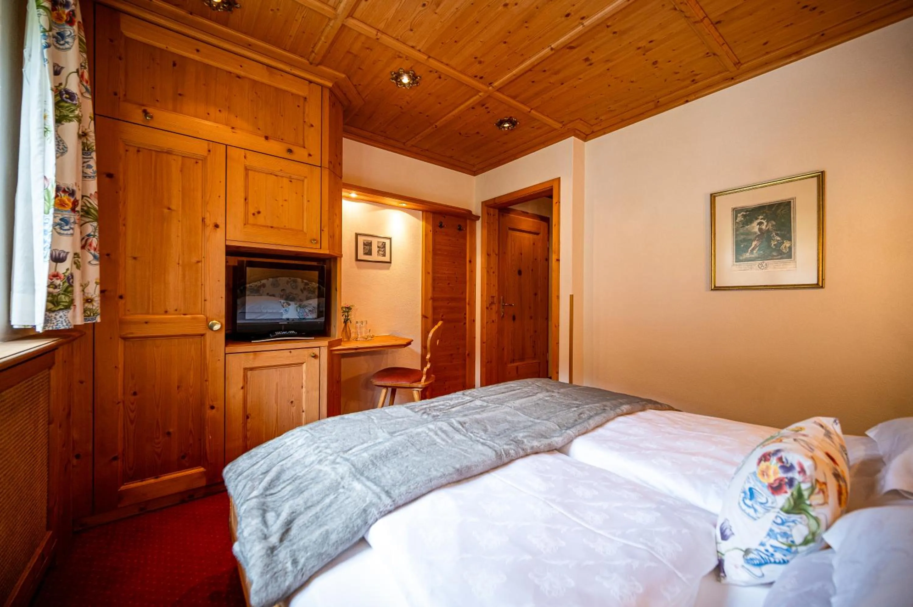 Bed in die AlpenRose