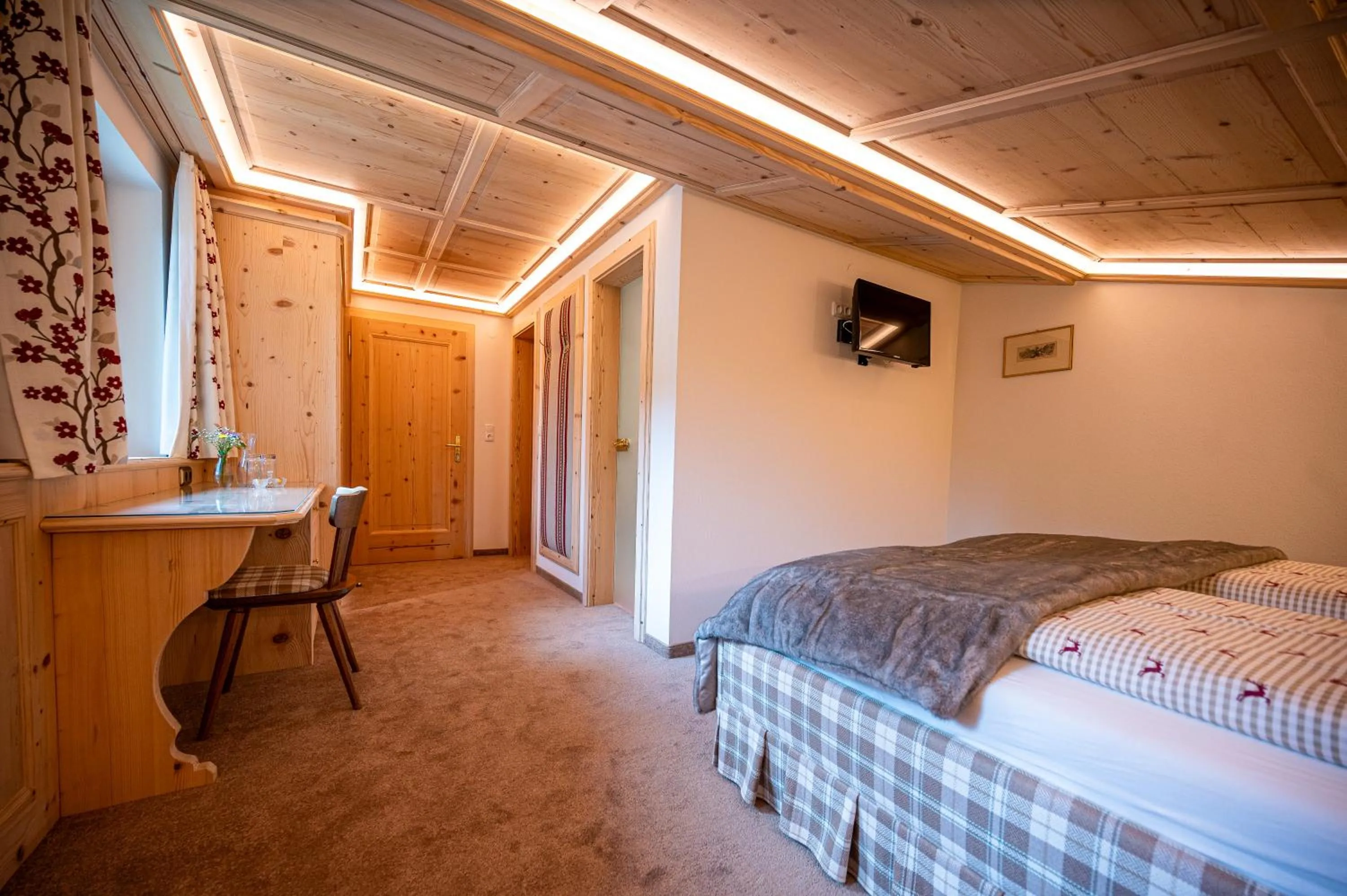 Bed in die AlpenRose