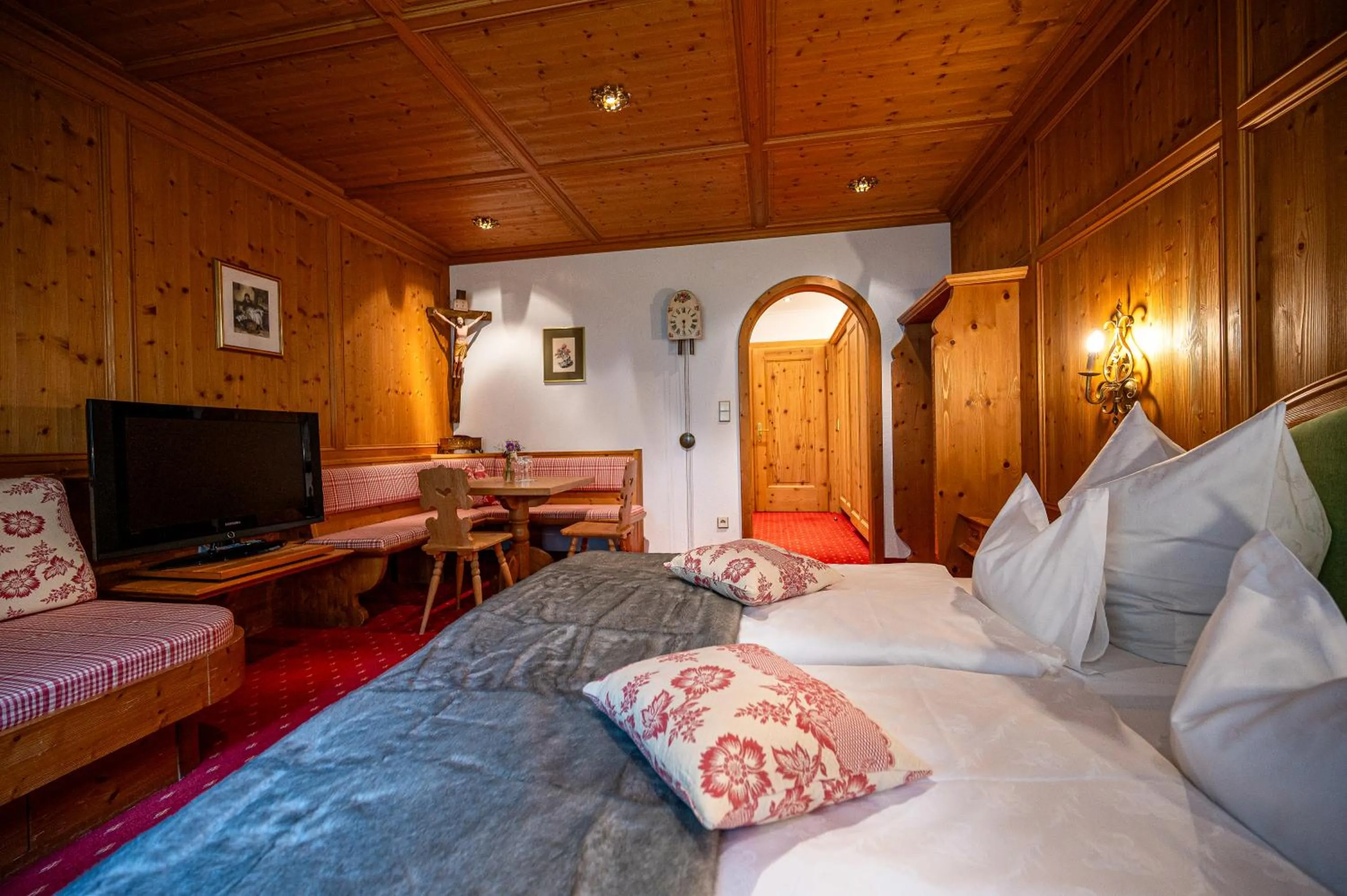 Bed in die AlpenRose