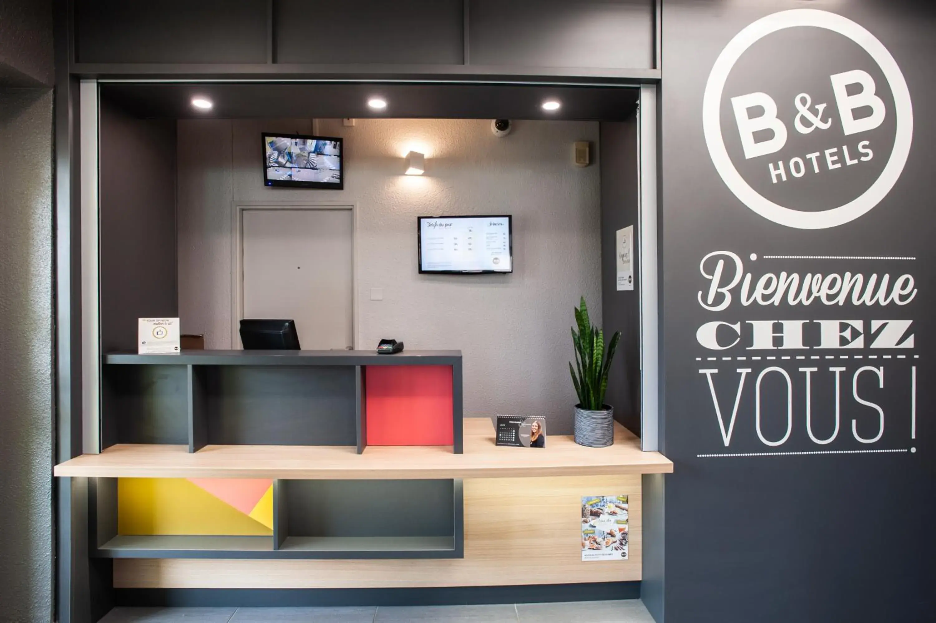 Lobby or reception in B&B HOTEL Brive-la-Gaillarde Lobby or reception in B&B HOTEL Brive-la-Gaillarde