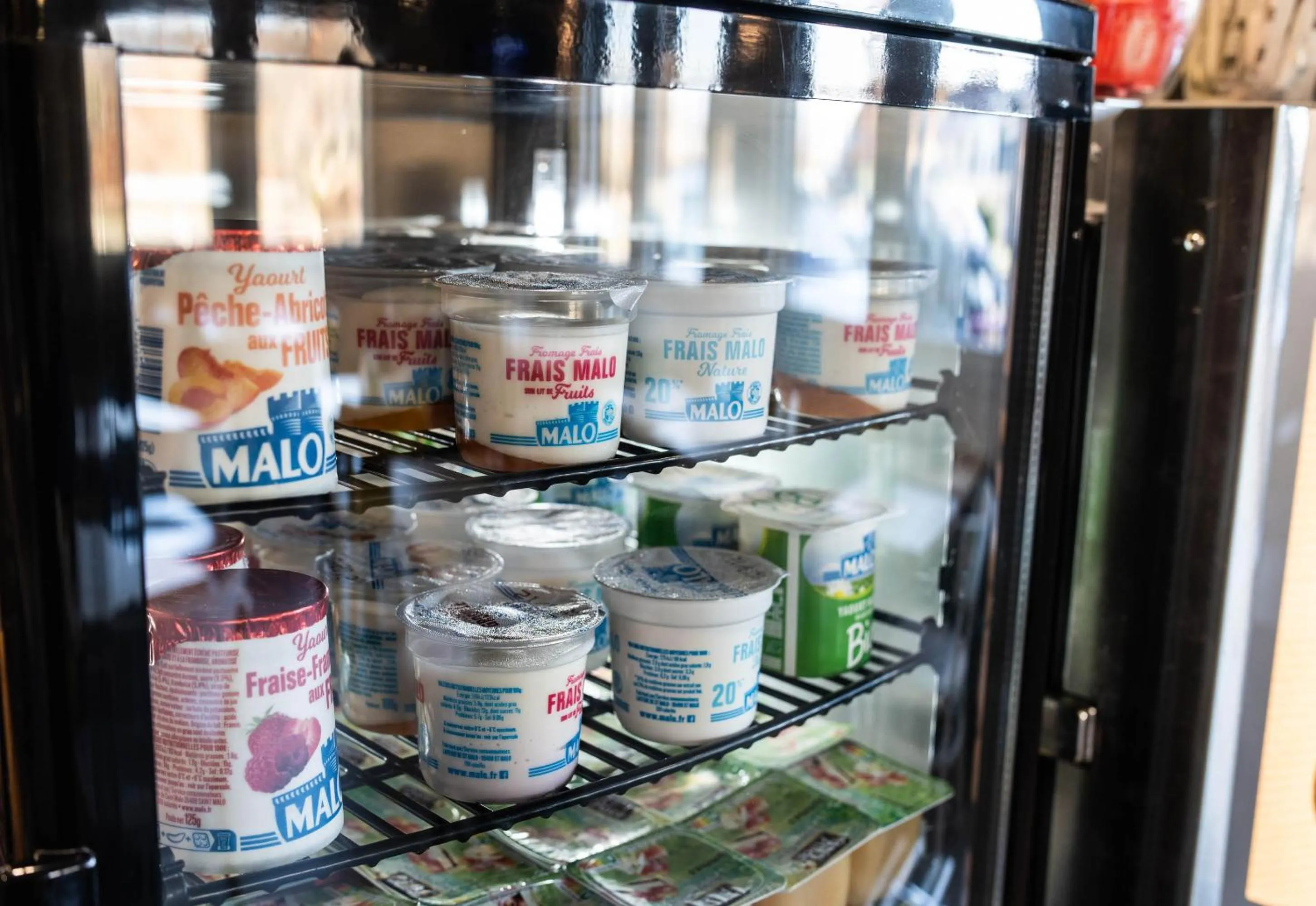 Buffet breakfast in B&B HOTEL Brive-la-Gaillarde