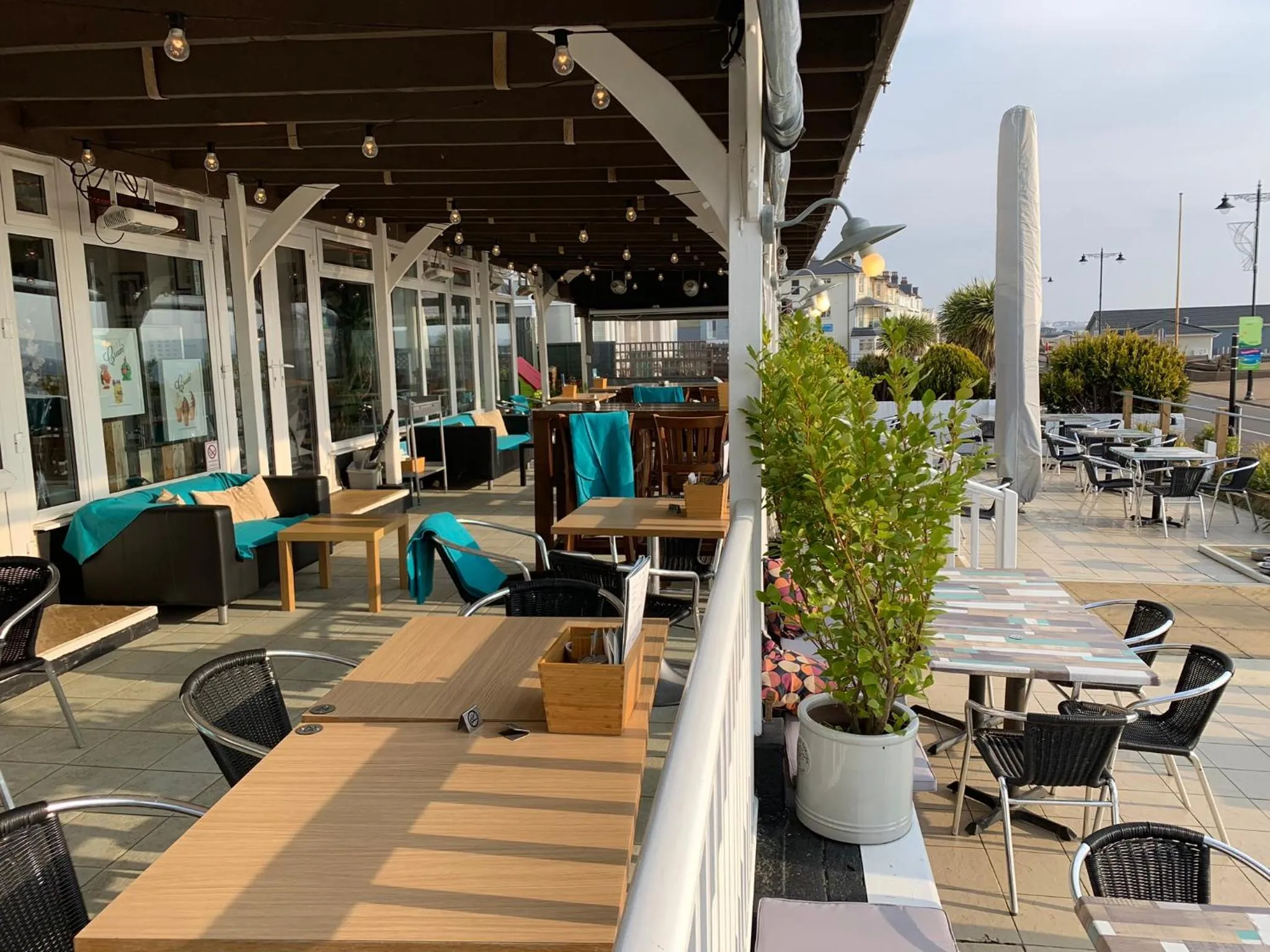 Patio in Waterfront Inn