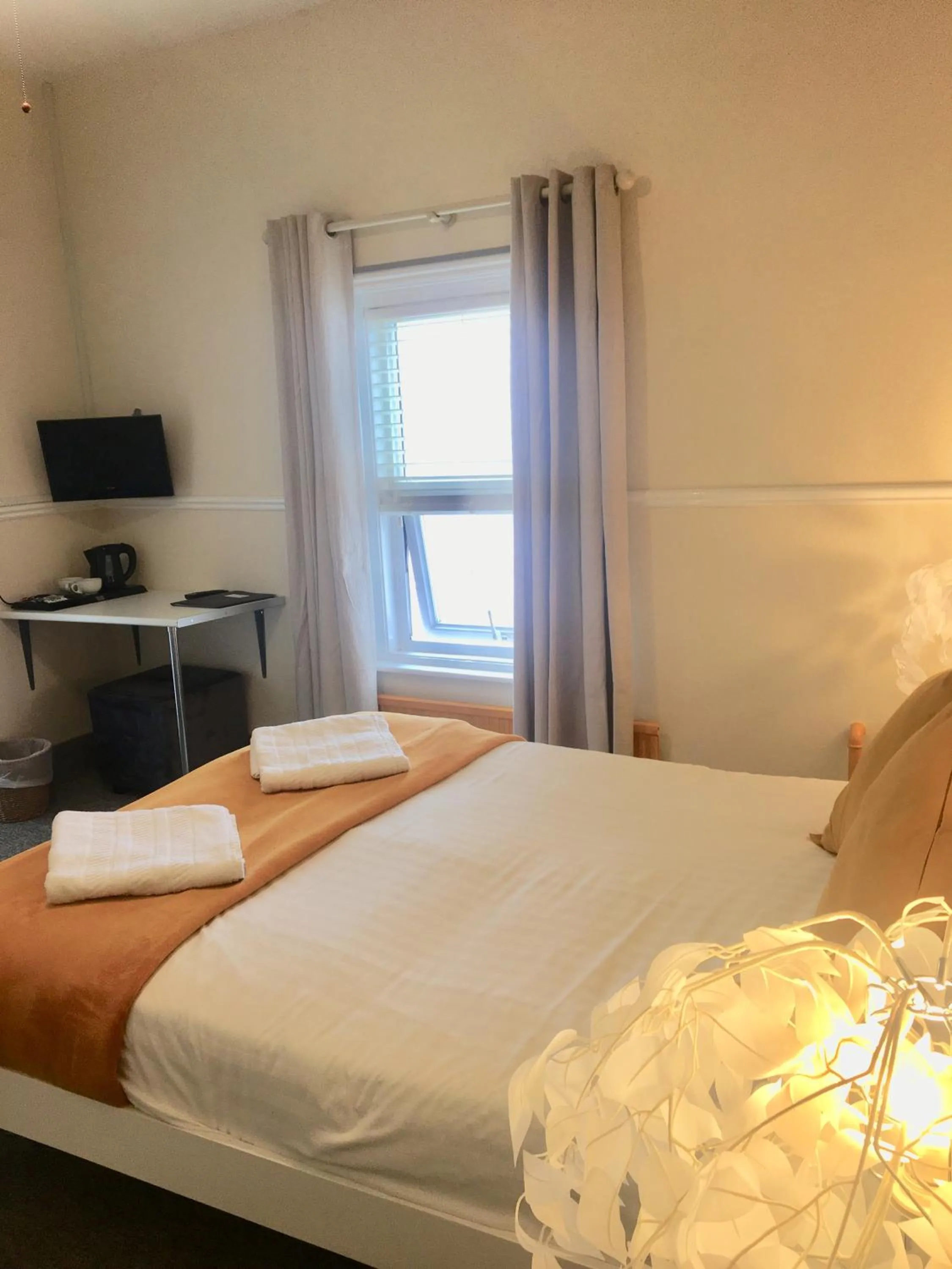 Bed in Waterfront Inn