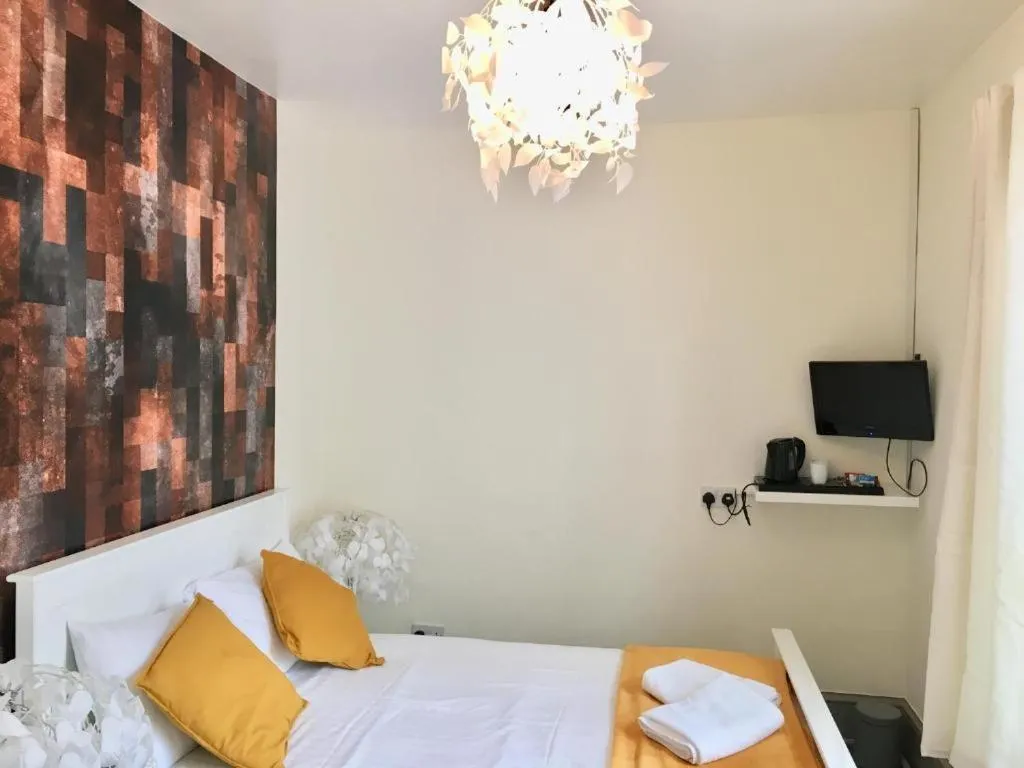 Bed in Waterfront Inn