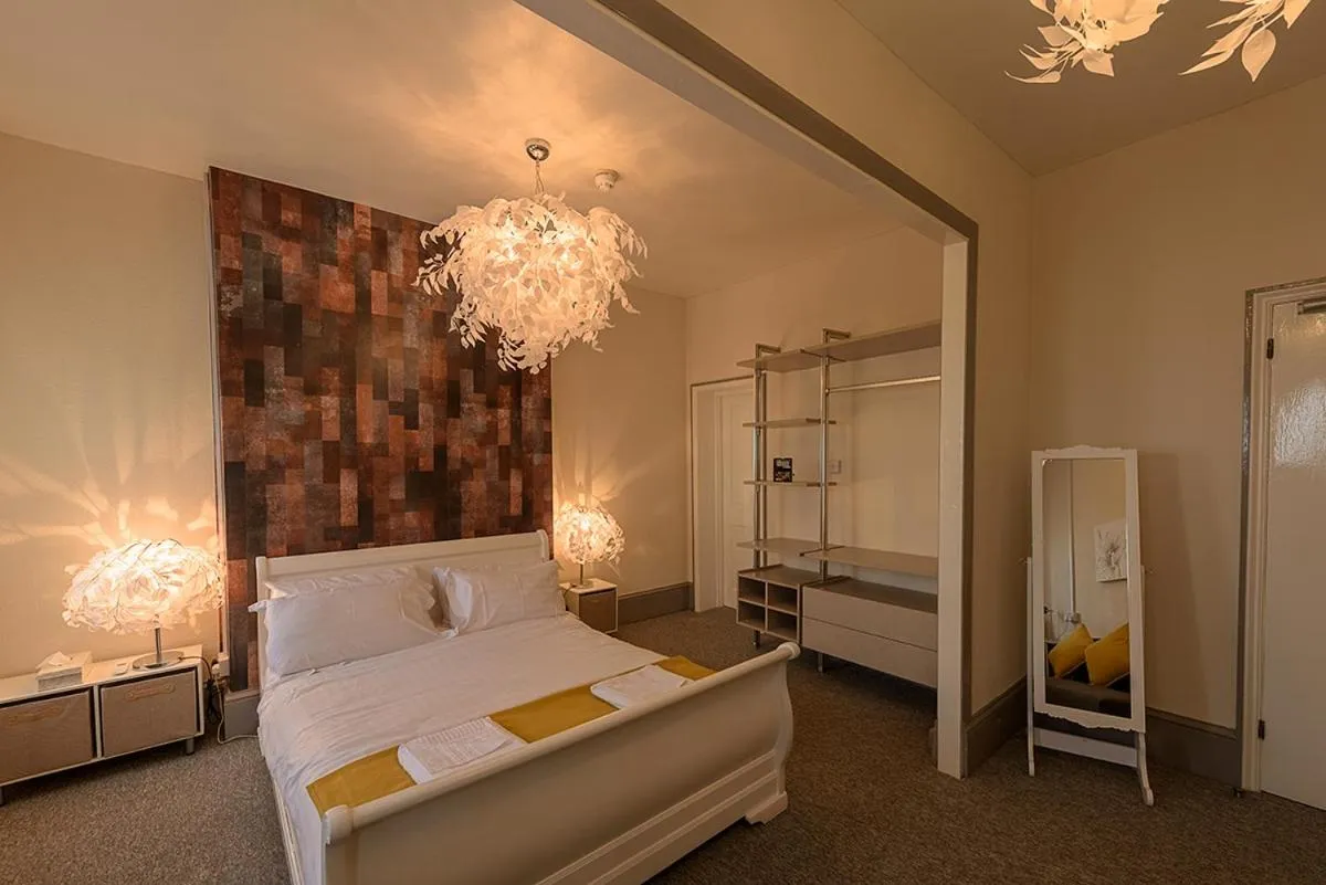 Bed in Waterfront Inn