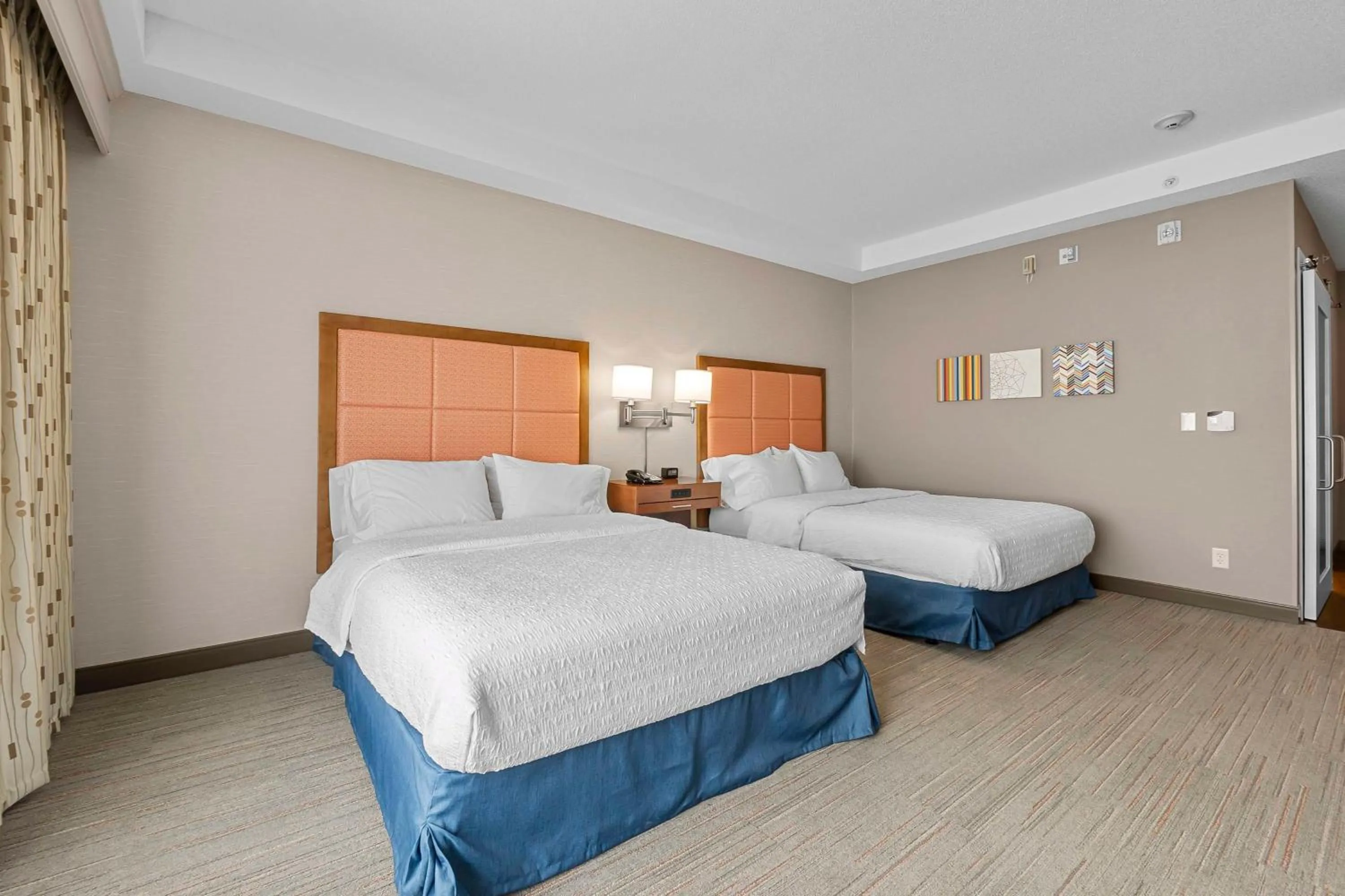 Bed in Hampton Inn Cape Girardeau I-55 East, MO