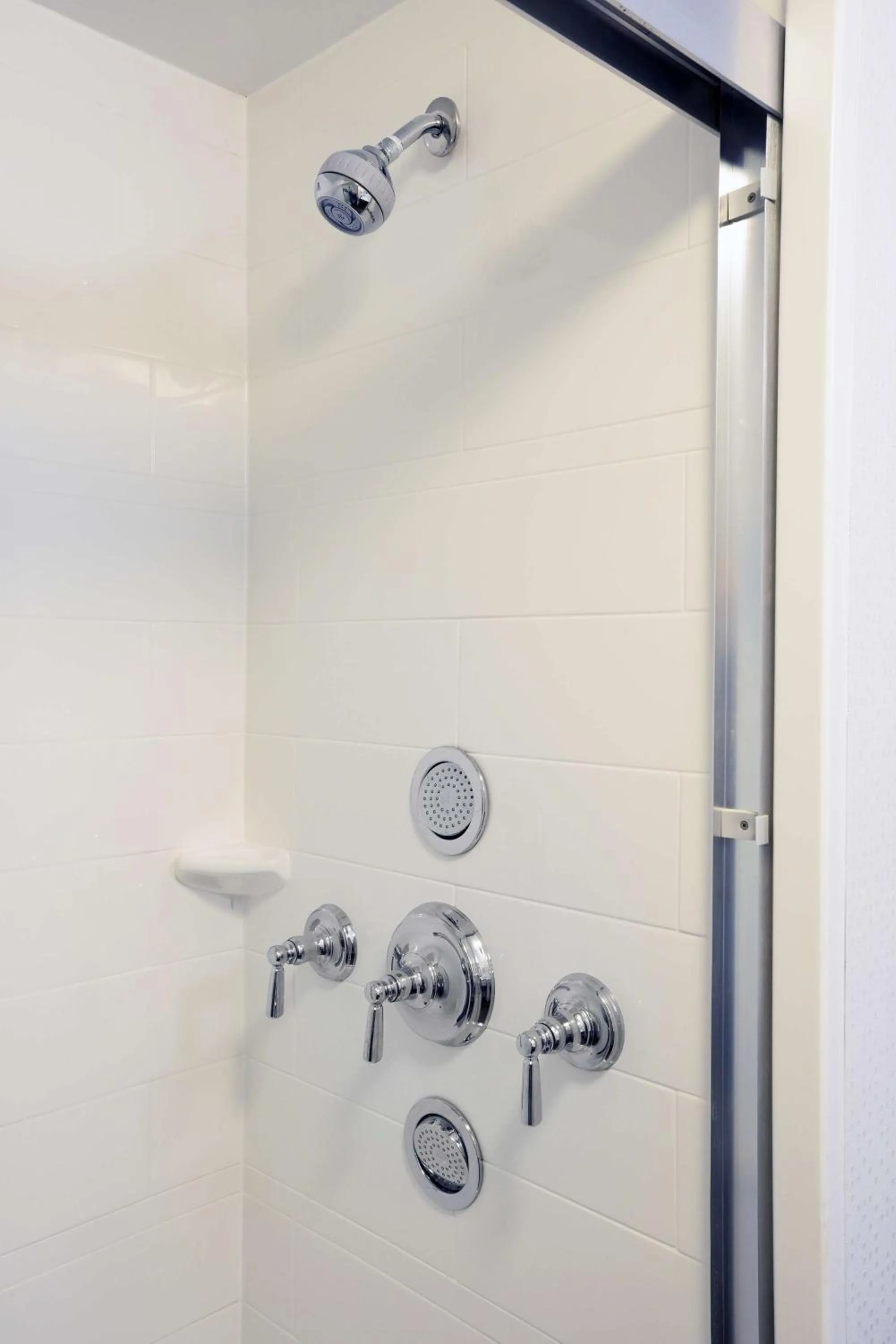 Bathroom in Hampton Inn & Suites - Cincinnati/Kenwood, OH