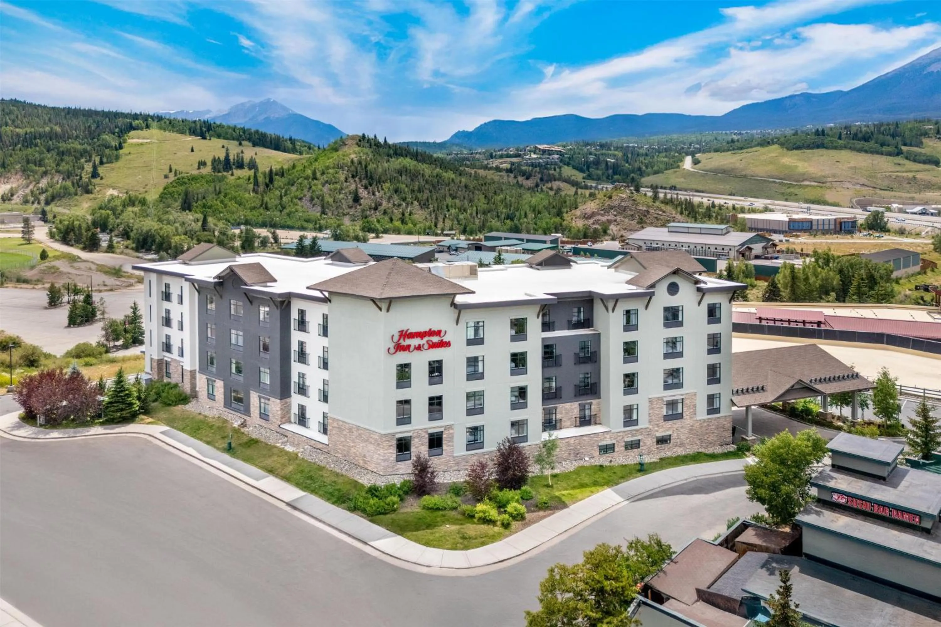 Property building in Hampton Inn & Suites Silverthorne