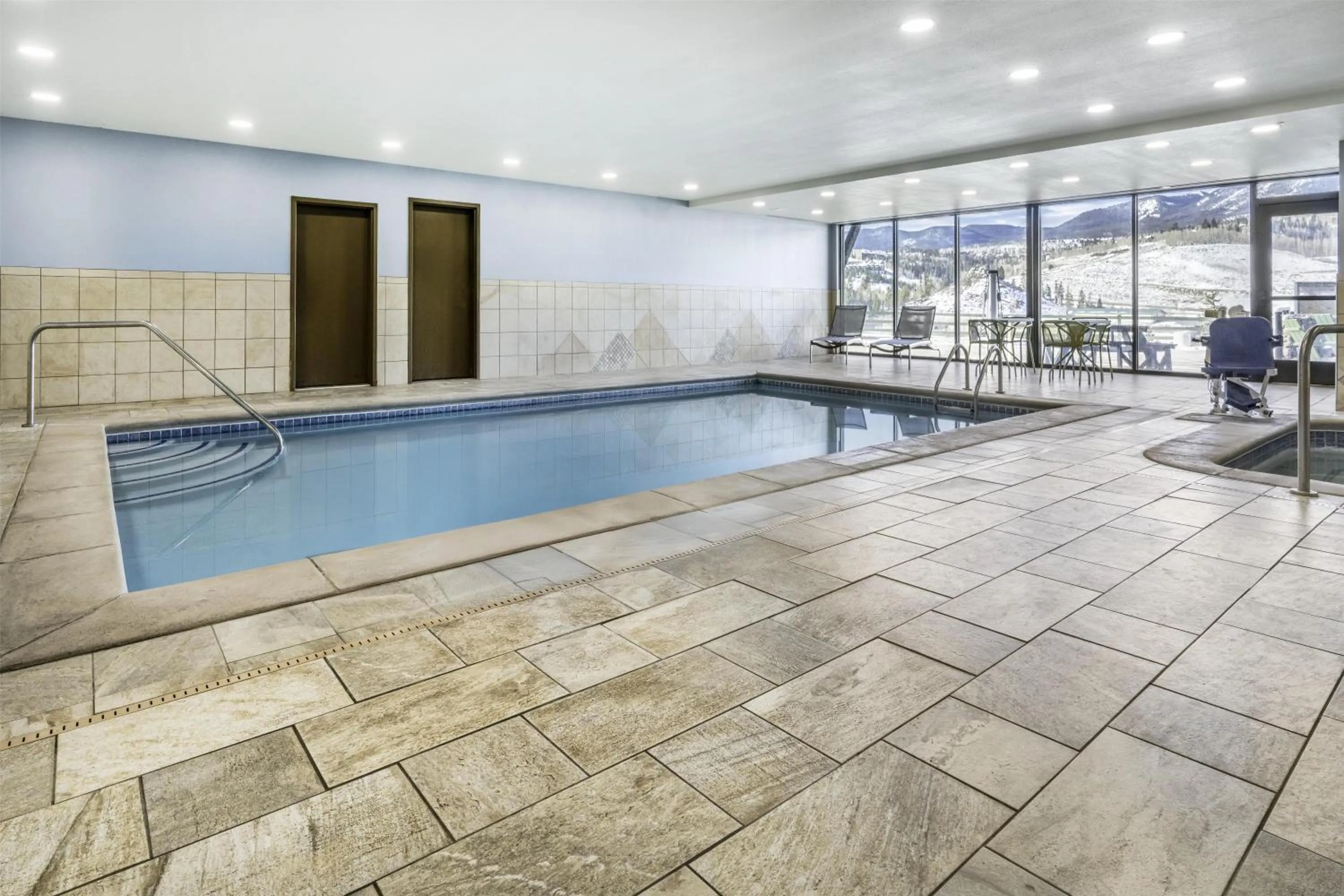 Pool view in Hampton Inn & Suites Silverthorne