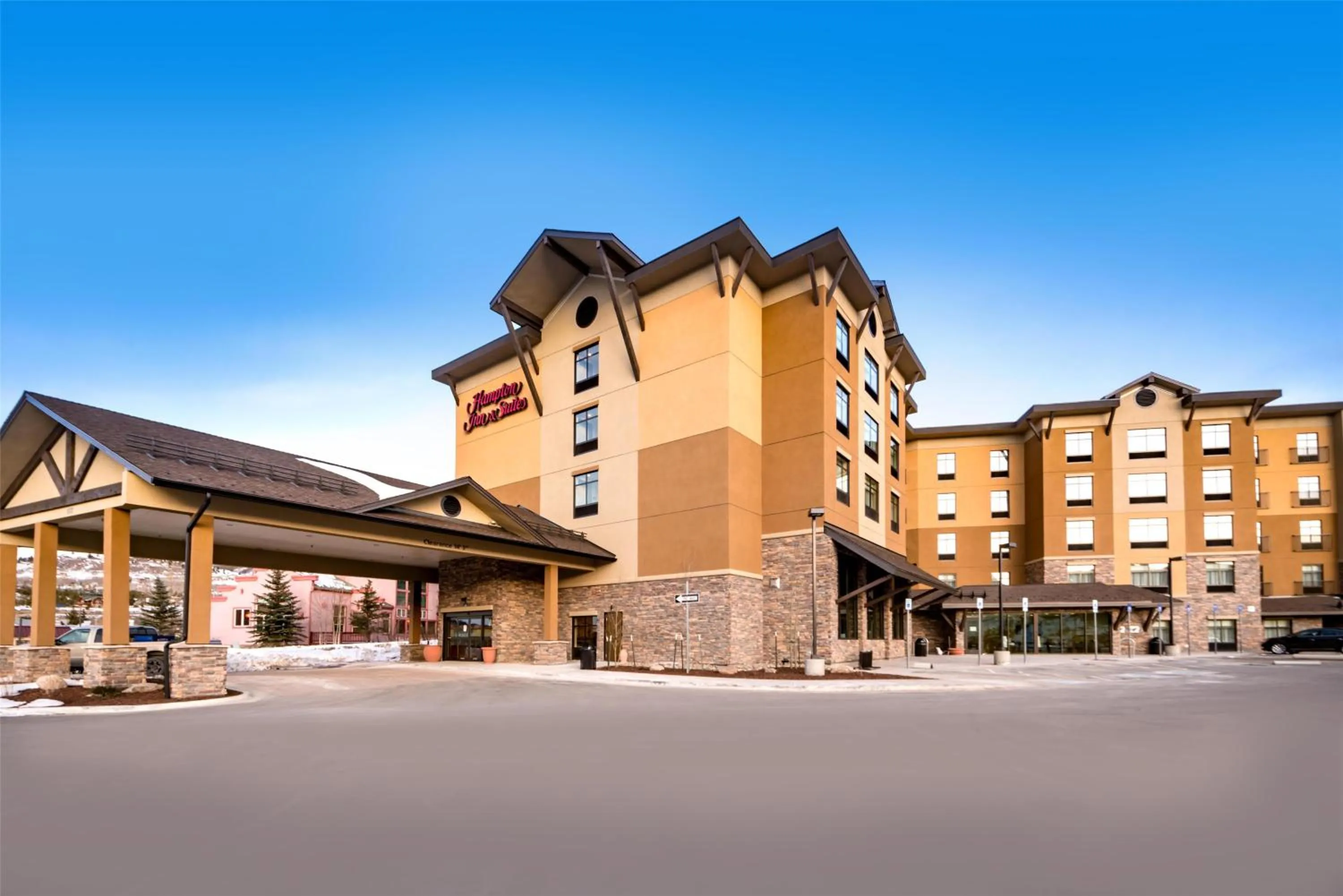 Property building in Hampton Inn & Suites Silverthorne